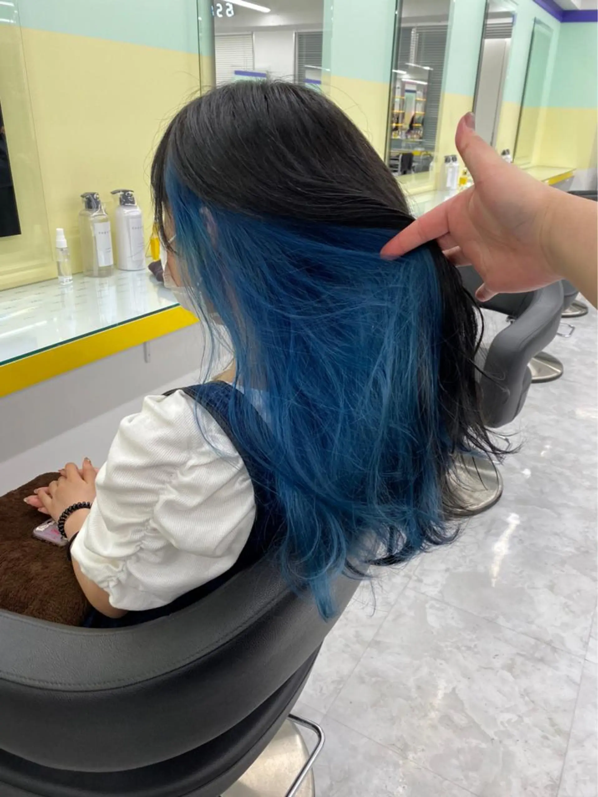 ロング カラー パーマ ヘアアレンジ メンズ キッズ ネイル マツエク・マツパ アイブロウ ブルーカラー ブルー 【縮毛矯正ブリーチ】 MANATO🌈のヘアスタイル