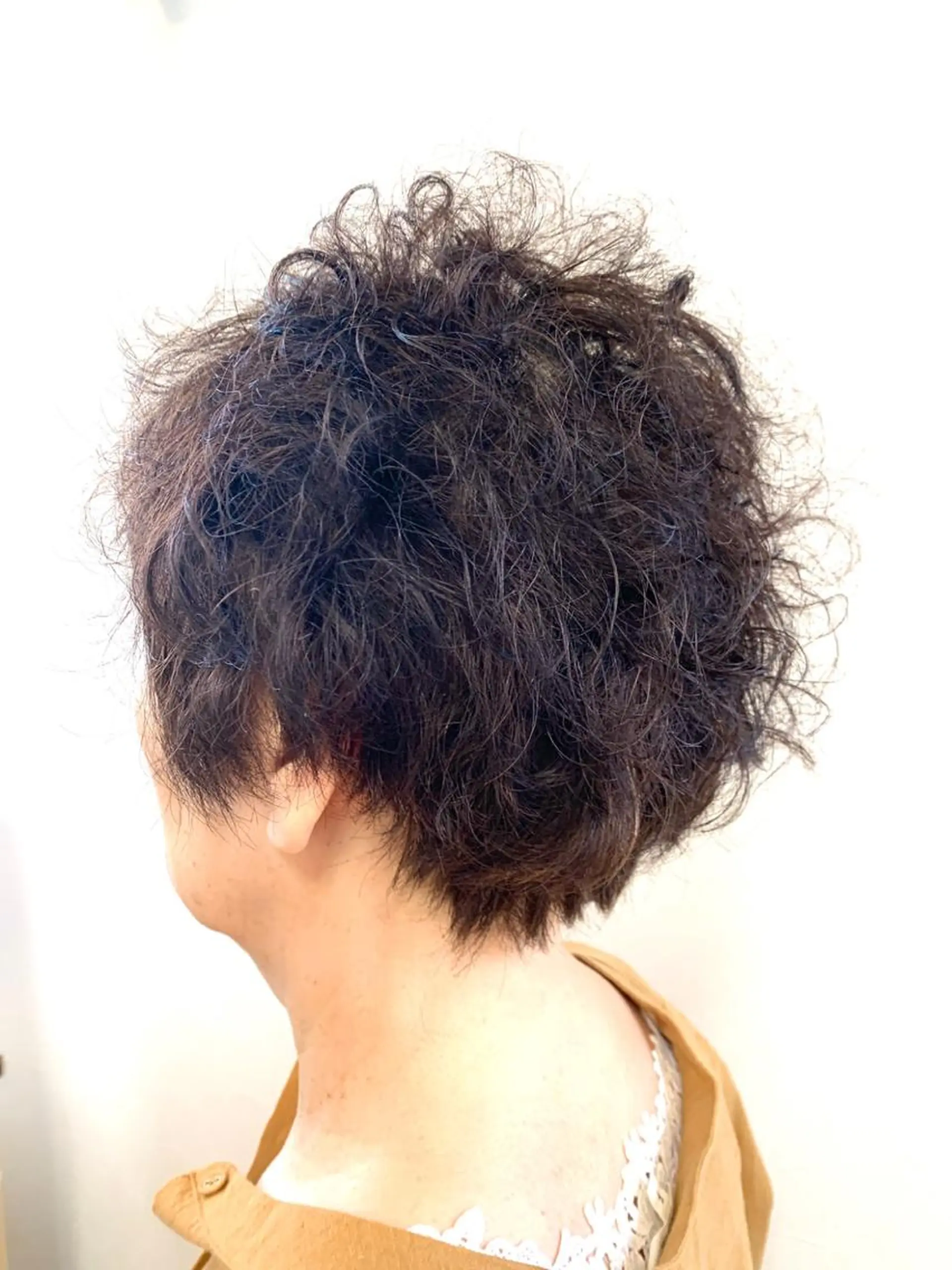 ショート パーマ 小林 由里香のヘアスタイル