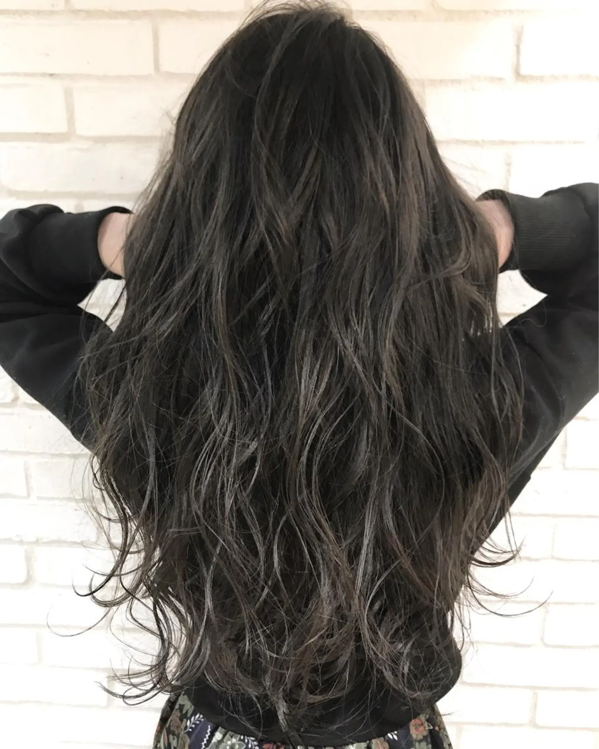 カラー 透明感カラー ダークグレー ダークグレージュ グレージュ ハイライトカラー HIRO. ★のヘアスタイル