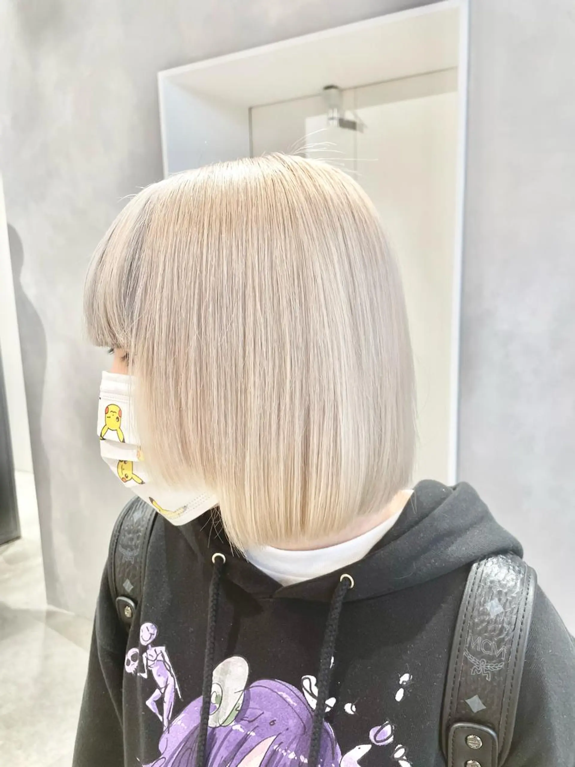 ショート カラー ベージュカラー ホワイトベージュ ヘアカラー トリートメント ヘアセット ハイトーン×レイヤー ／遠藤将太のヘアスタイル