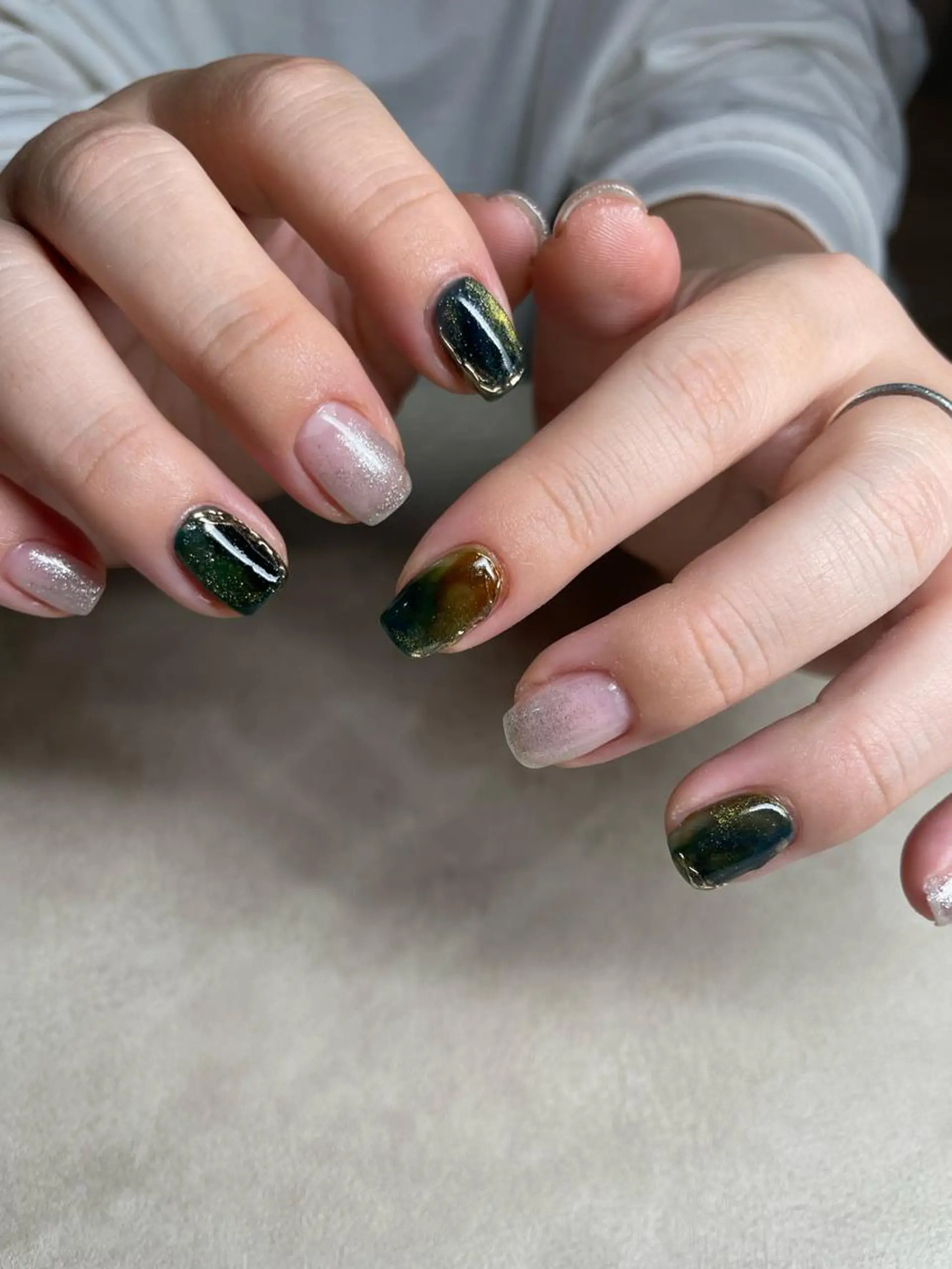 ネイル 持ち込み ニュアンスネイル ハンドネイル フットネイル with hues所属・with hues AYAのネイルデザイン