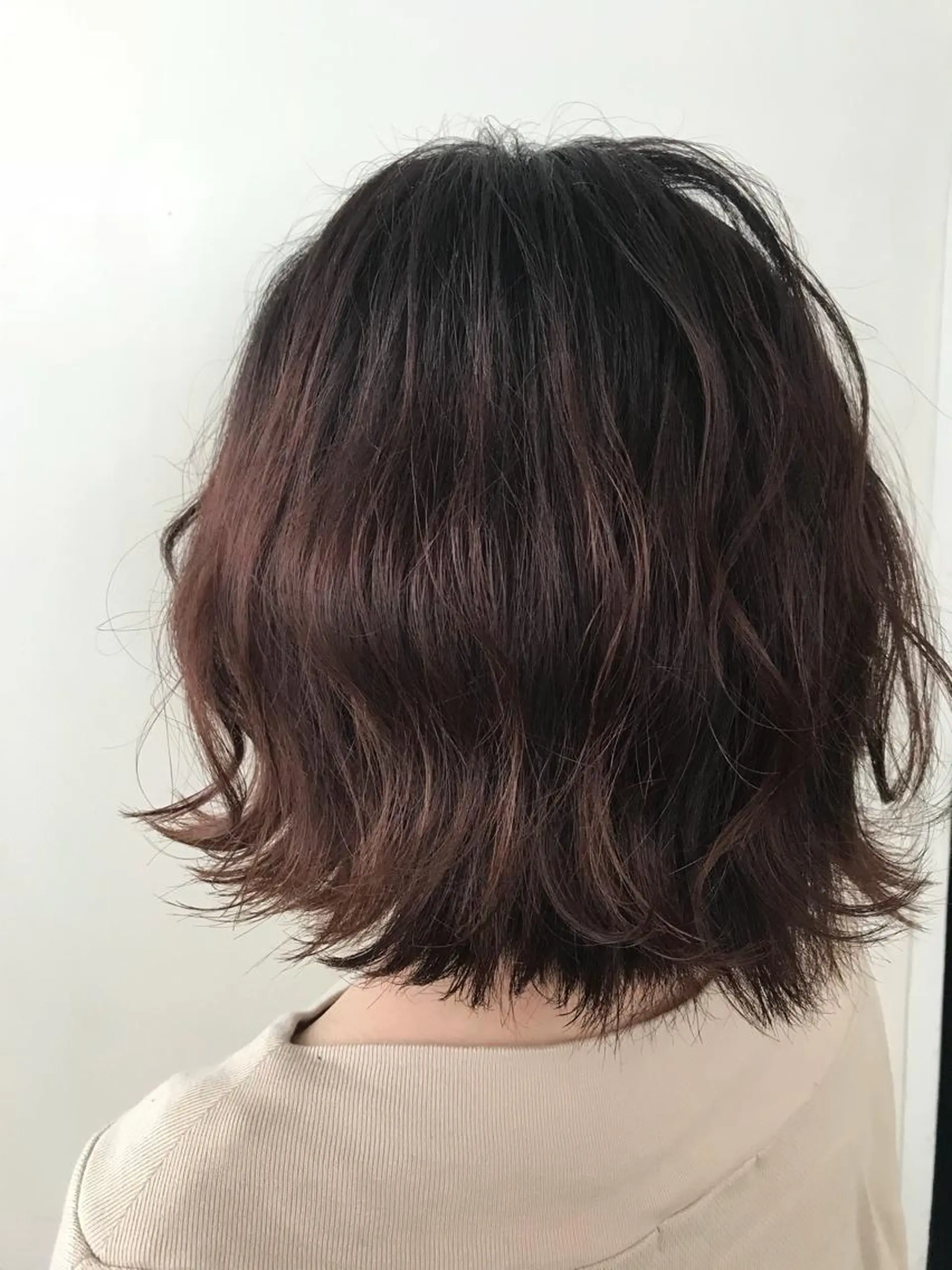 ミディアム カラー いけだ　ひかり ハイライトくびれヘアのヘアスタイル