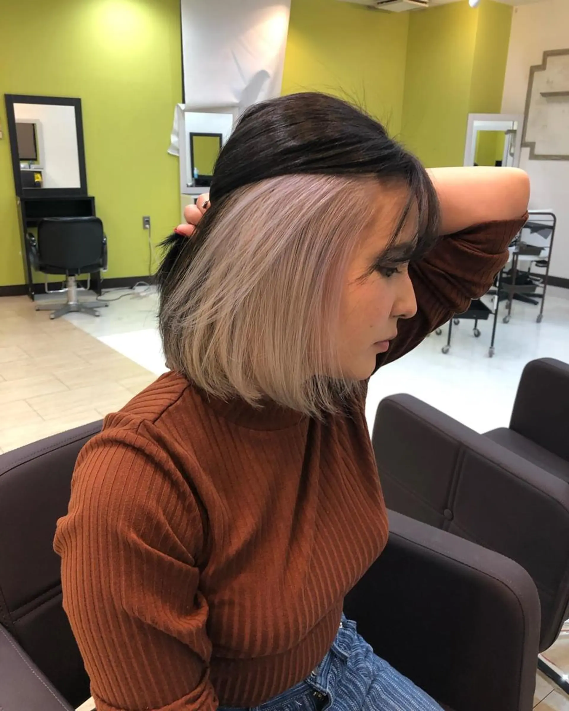 ショート カラー パーマ ヘアアレンジ メンズ メンズバレイヤージュ メンズブリーチ メンズハイライト メンズハイトーン メンズインナーカラー yasu ヤスのヘアスタイル