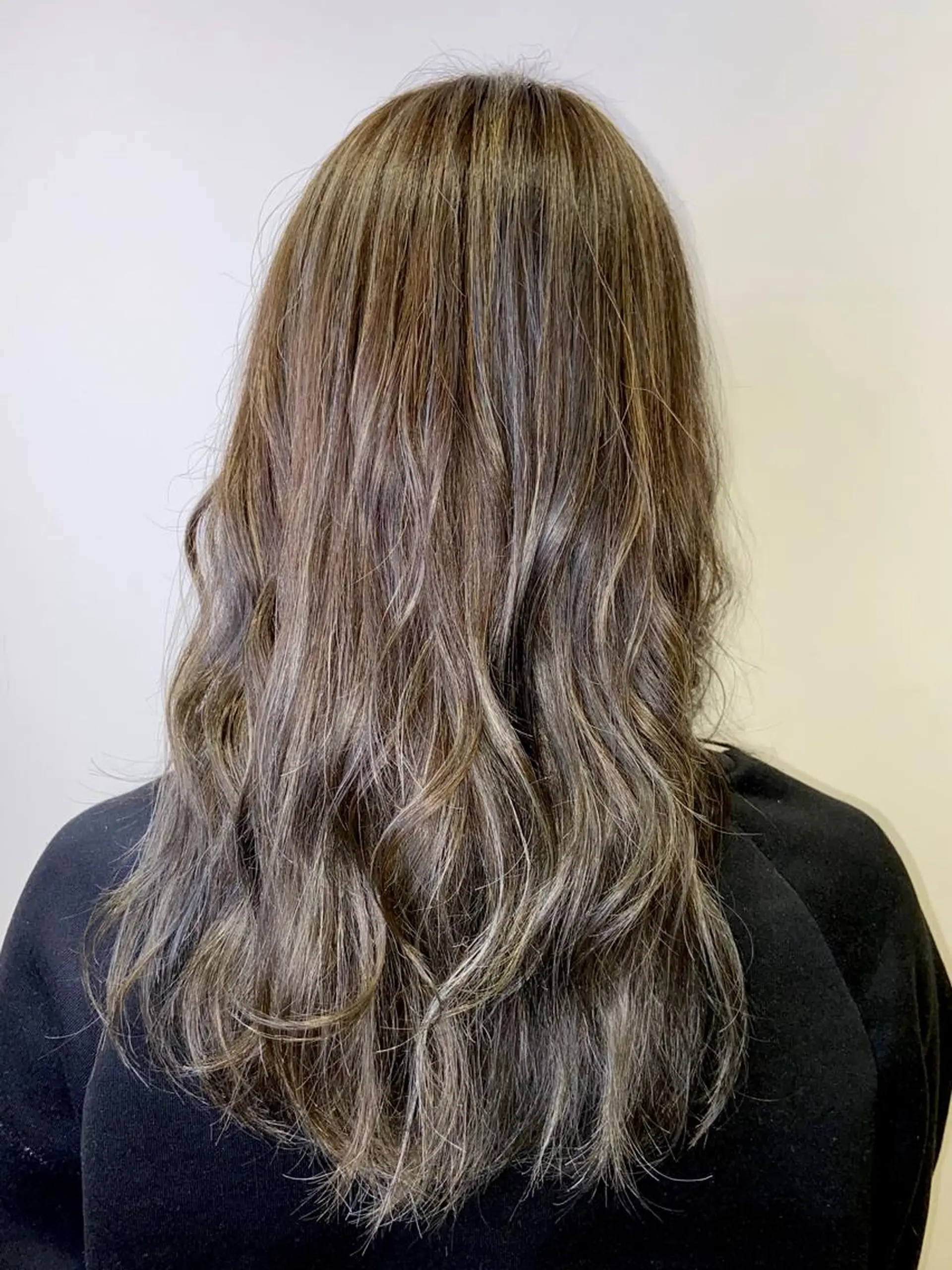 セミロング カラー ヘアカラー 🐺ウルフ/レイヤー 似合わせ‎🤍沙羅のヘアスタイル