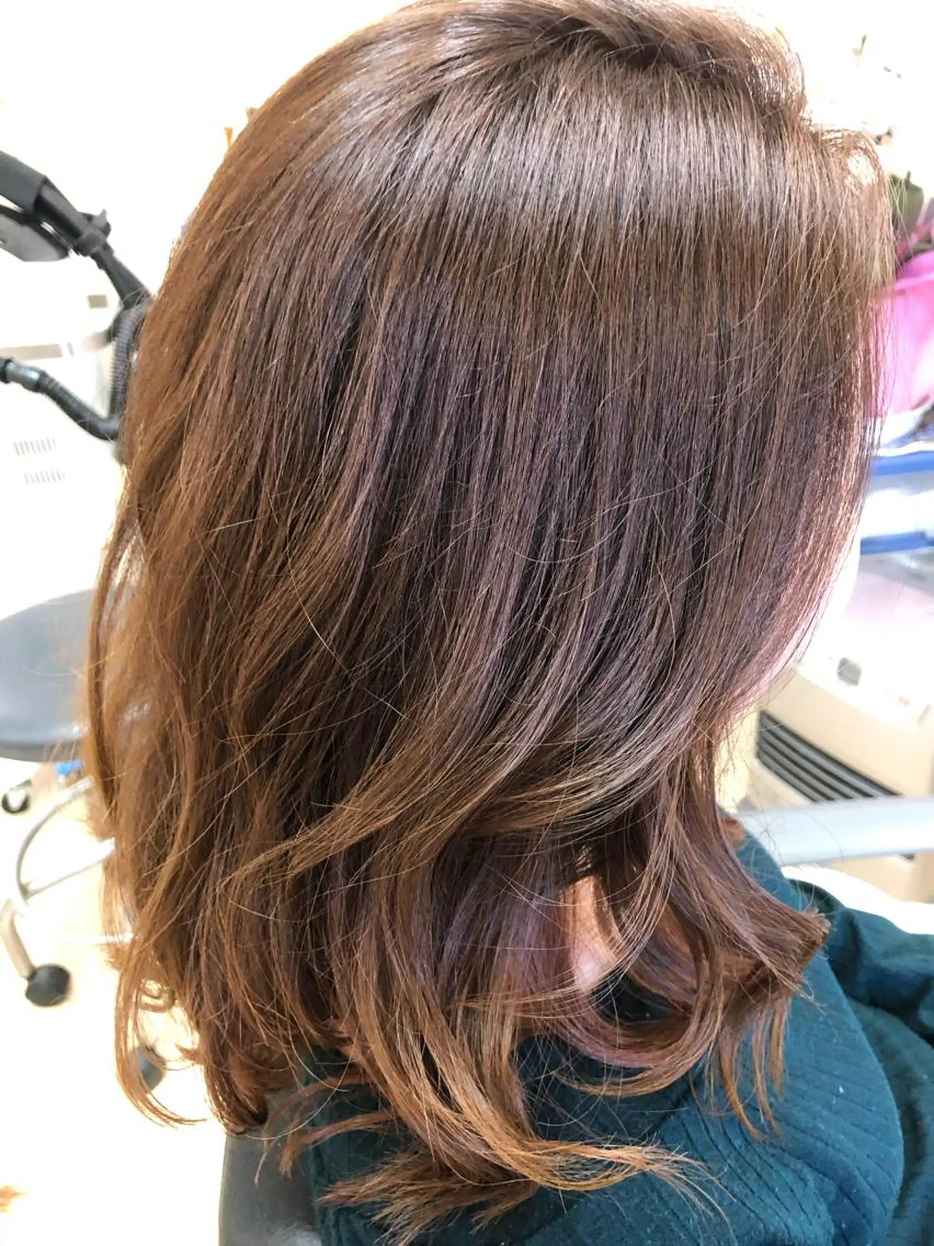 セミロング カラー 石塚 浩のヘアスタイル