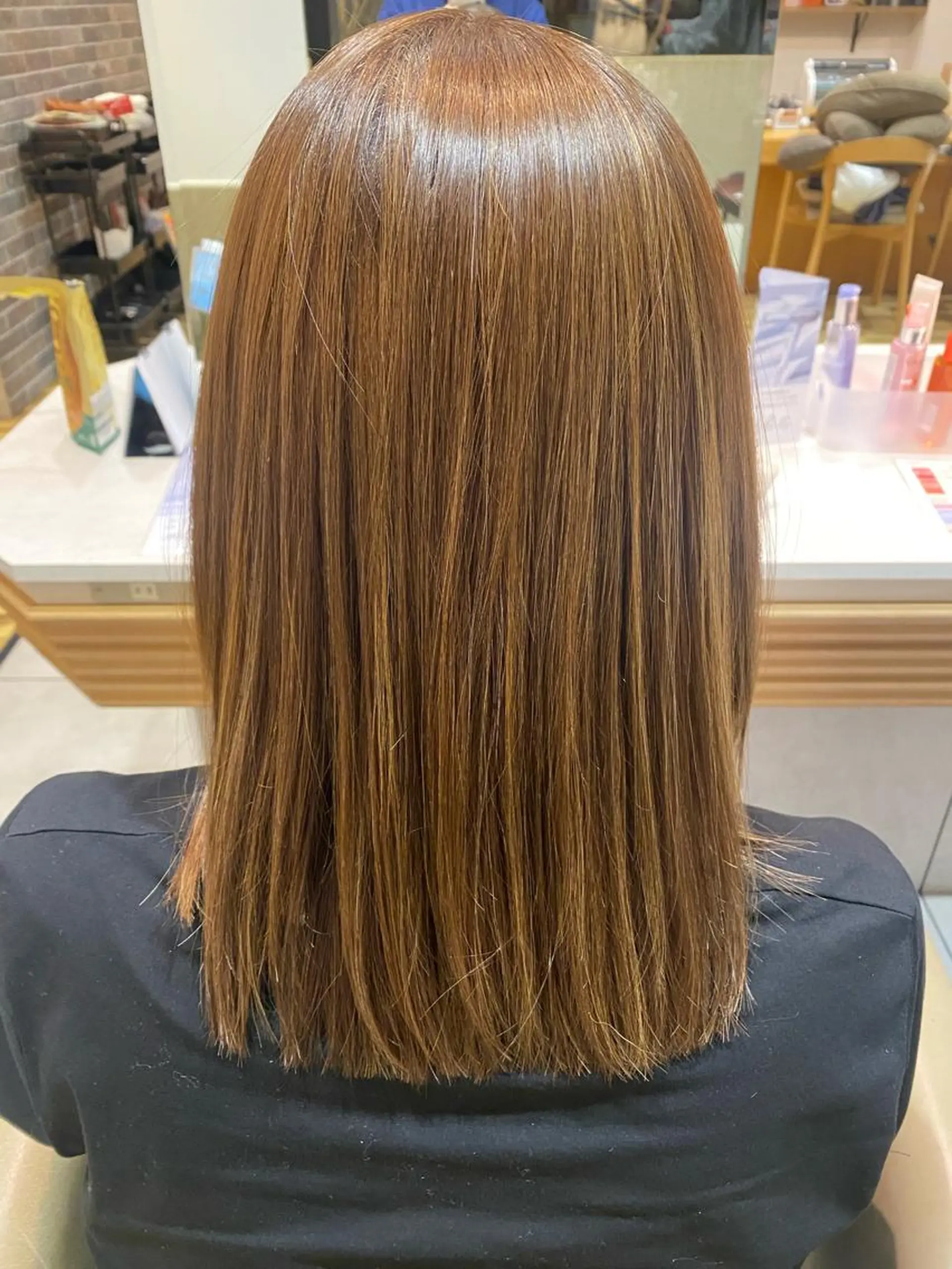 ミディアム 縮毛矯正 岡本 梨沙のヘアスタイル