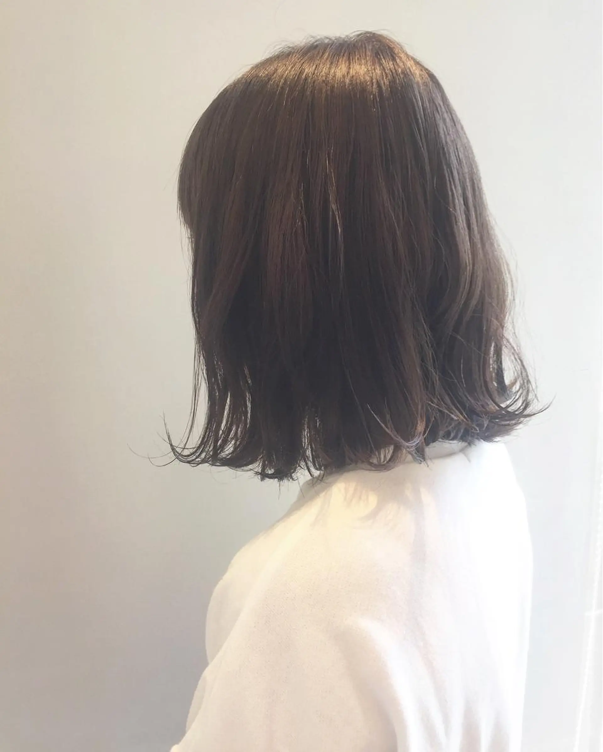 ミディアム カラー アッシュ ボブ 齋藤 咲のヘアスタイル