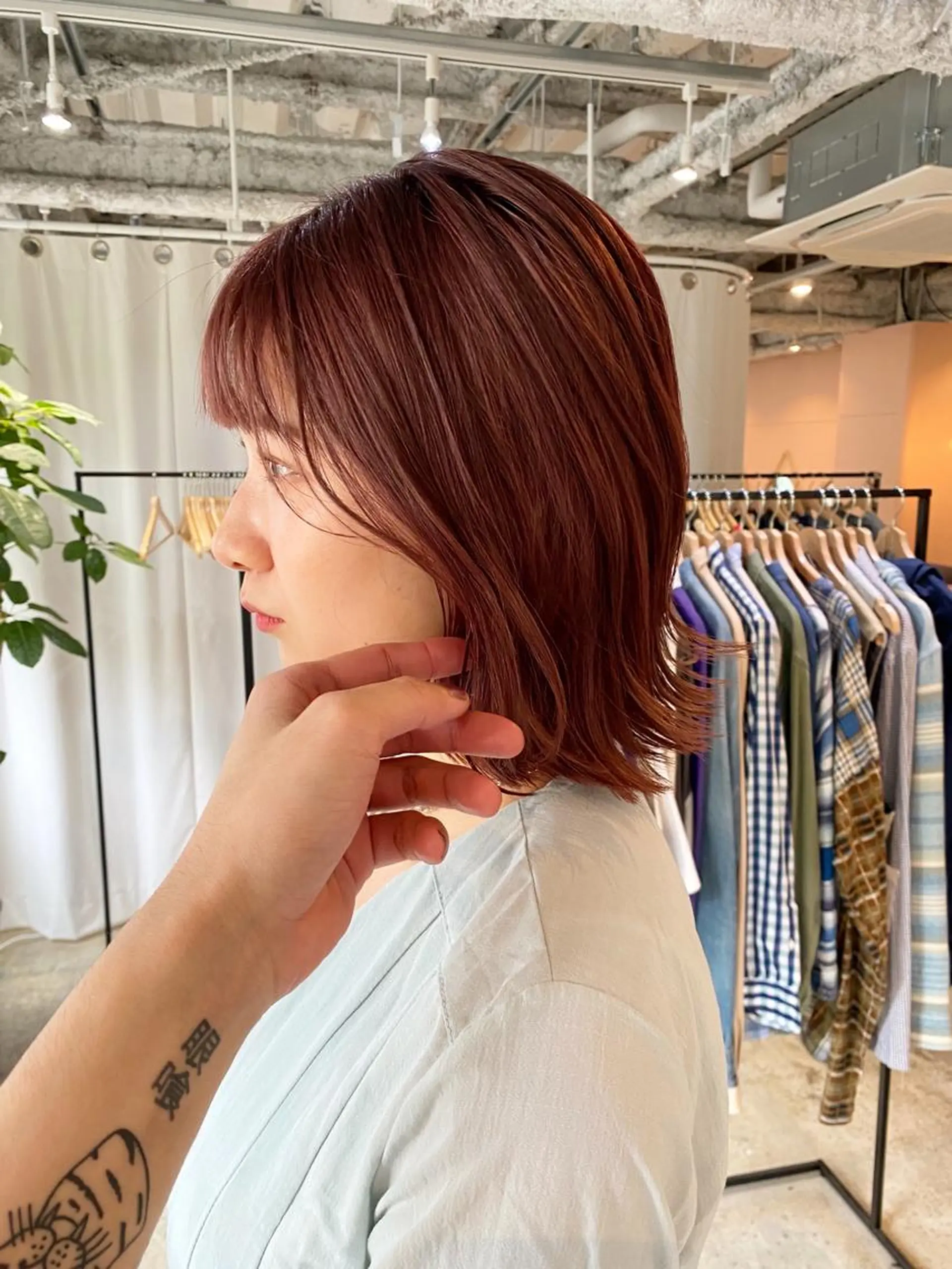 ショート カラー ベージュカラー ブリーチ ♡レイヤーカット れお♡のヘアスタイル