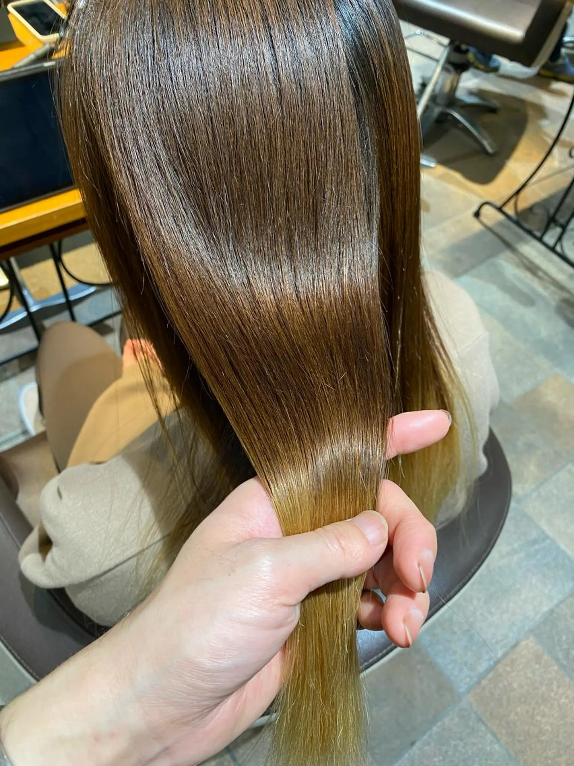 ミディアム 酸性ストレート カット 縮毛矯正 トリートメント 北村 雄太のヘアスタイル