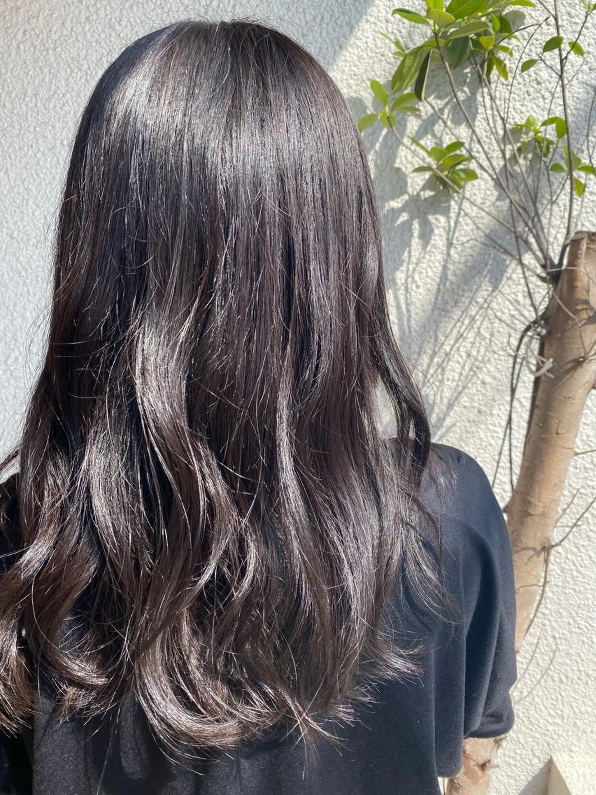 セミロング アッシュ パープルカラー 猪股 華乃のヘアスタイル