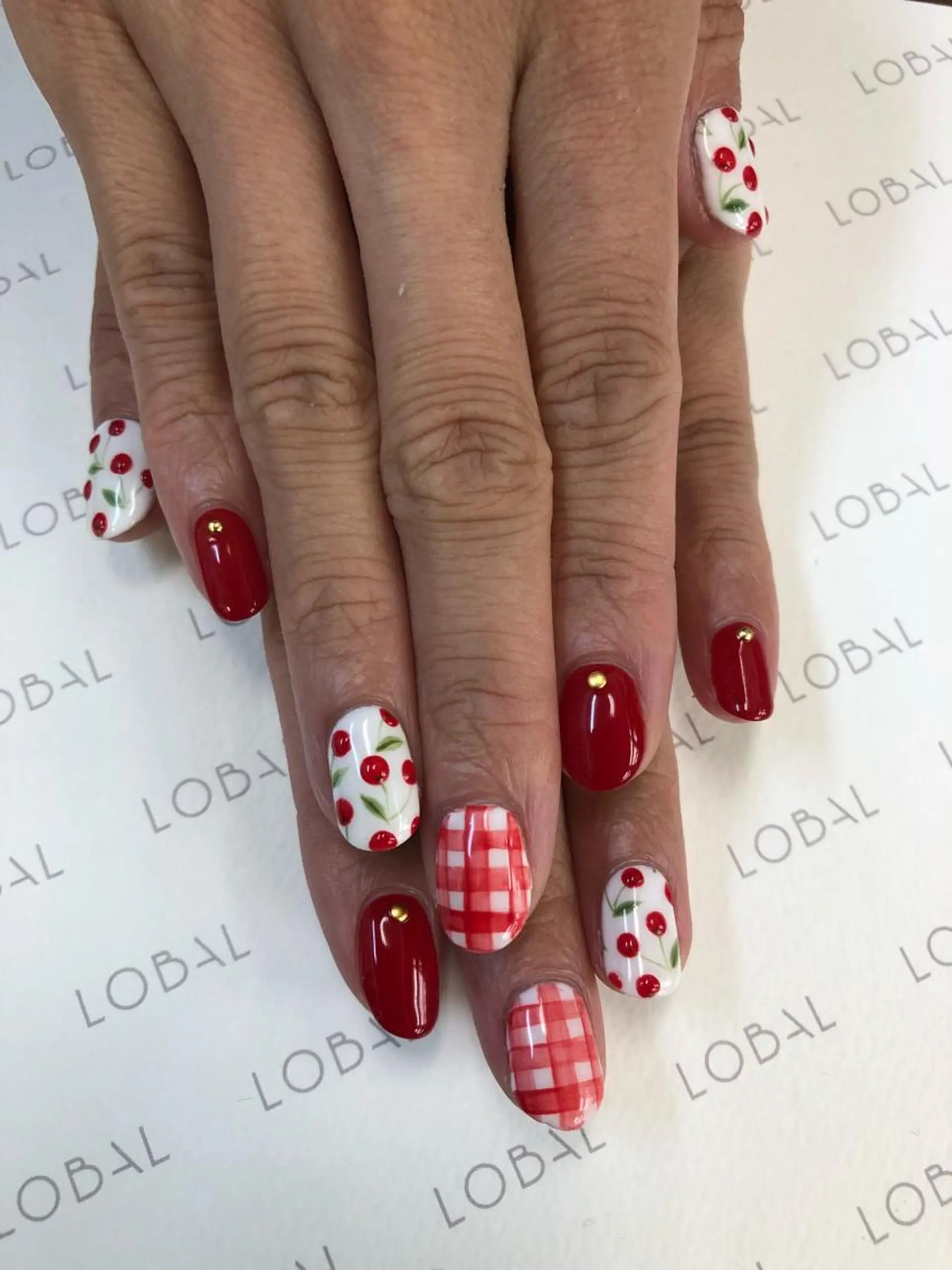 ネイル LOBAL(ロバル) ネイルのネイルデザイン