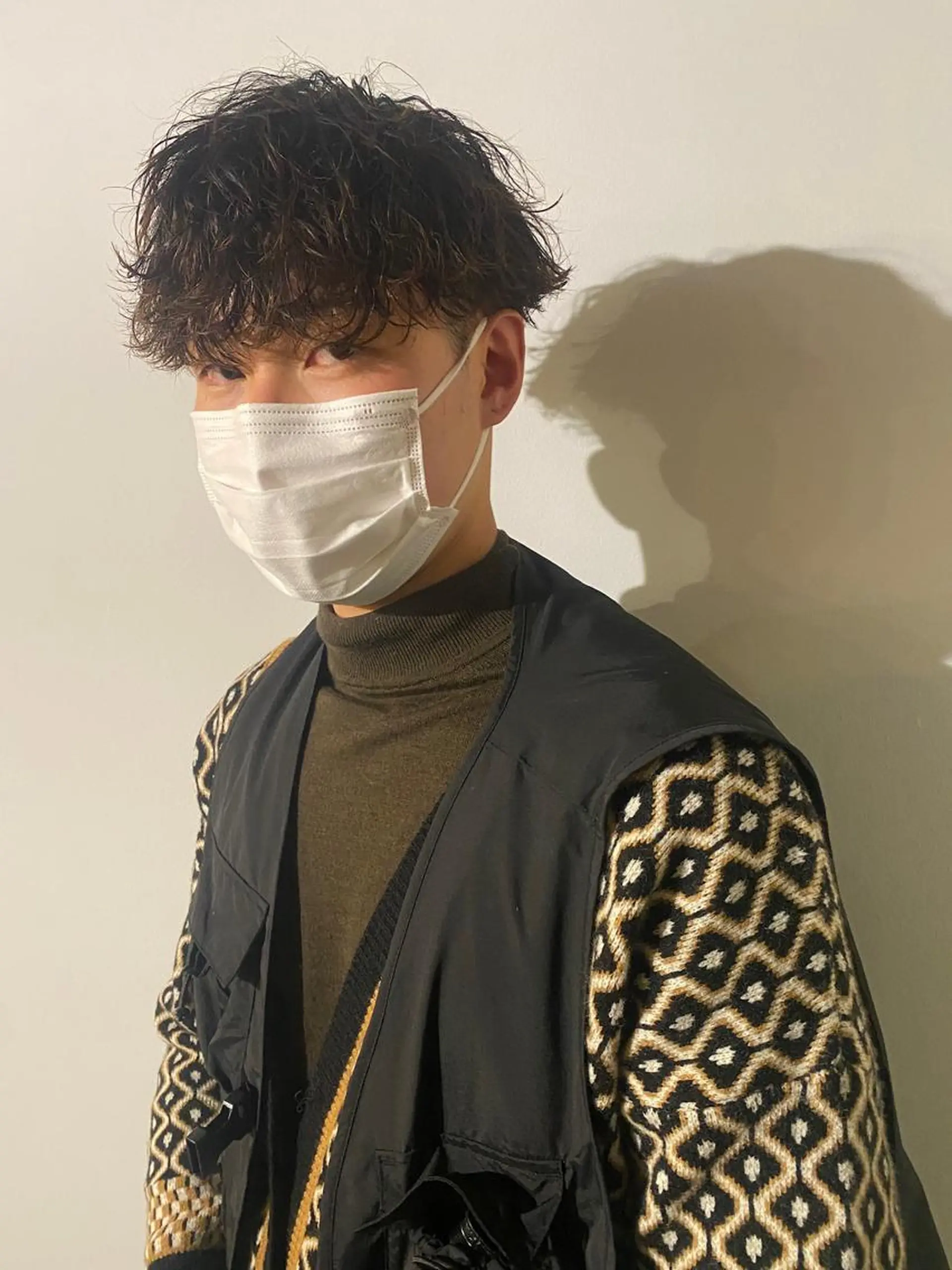 ショート パーマ メンズ メンズブリーチ コンマヘア フェードカット メンズハイライト カルマパーマ 🔹YUTA🔹 メンズパーマのヘアスタイル