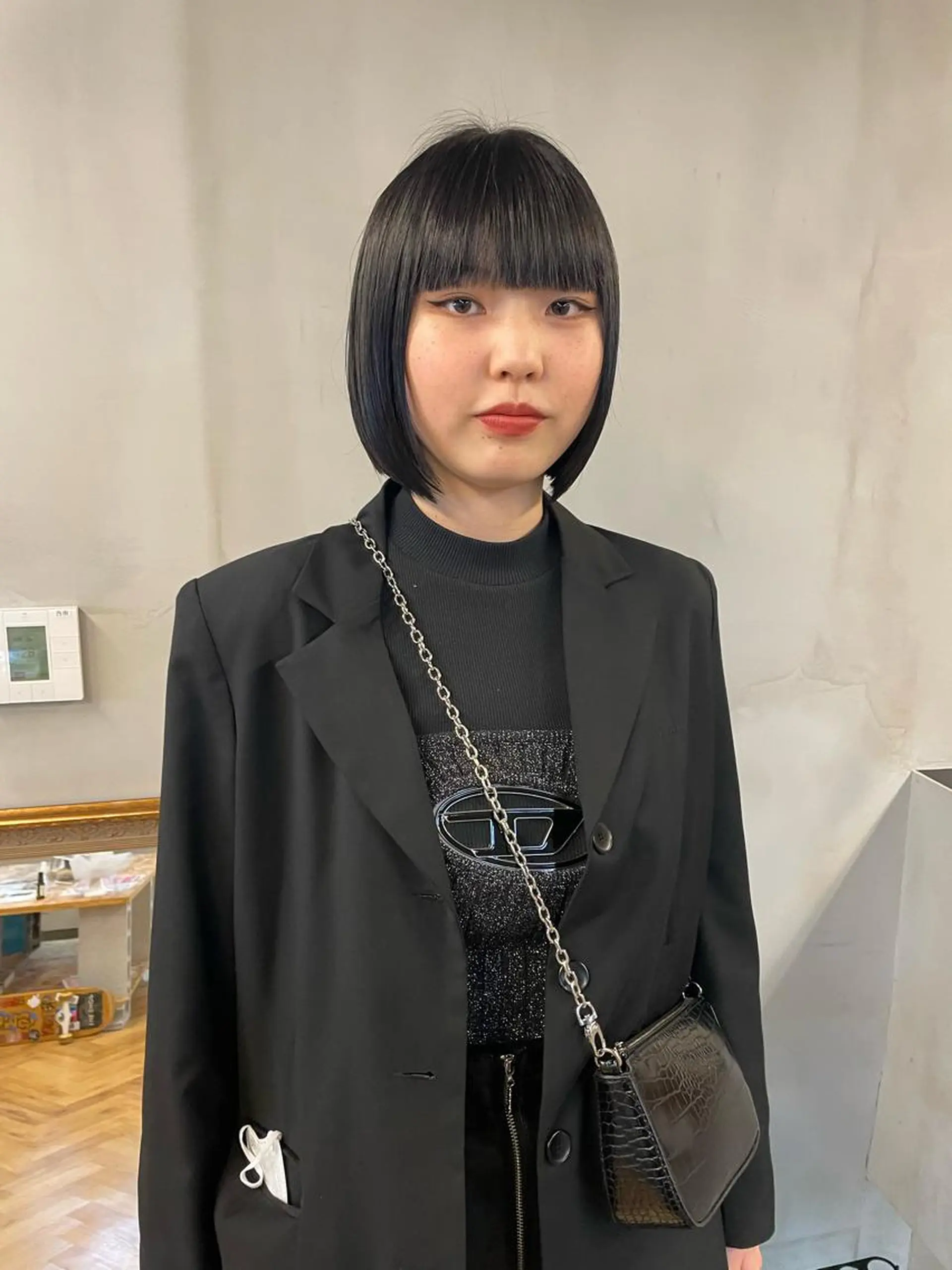 ミディアム カラー パーマ ヘアアレンジ メンズ キッズ ネイル マツエク・マツパ アイブロウ メンズブリーチ ブリーチ ダブルカラー グレージュ ブリーチなしカラー カット ヘアカラー トリートメント tatsumi/ボブ ウルフ/レイヤーのヘアスタイル