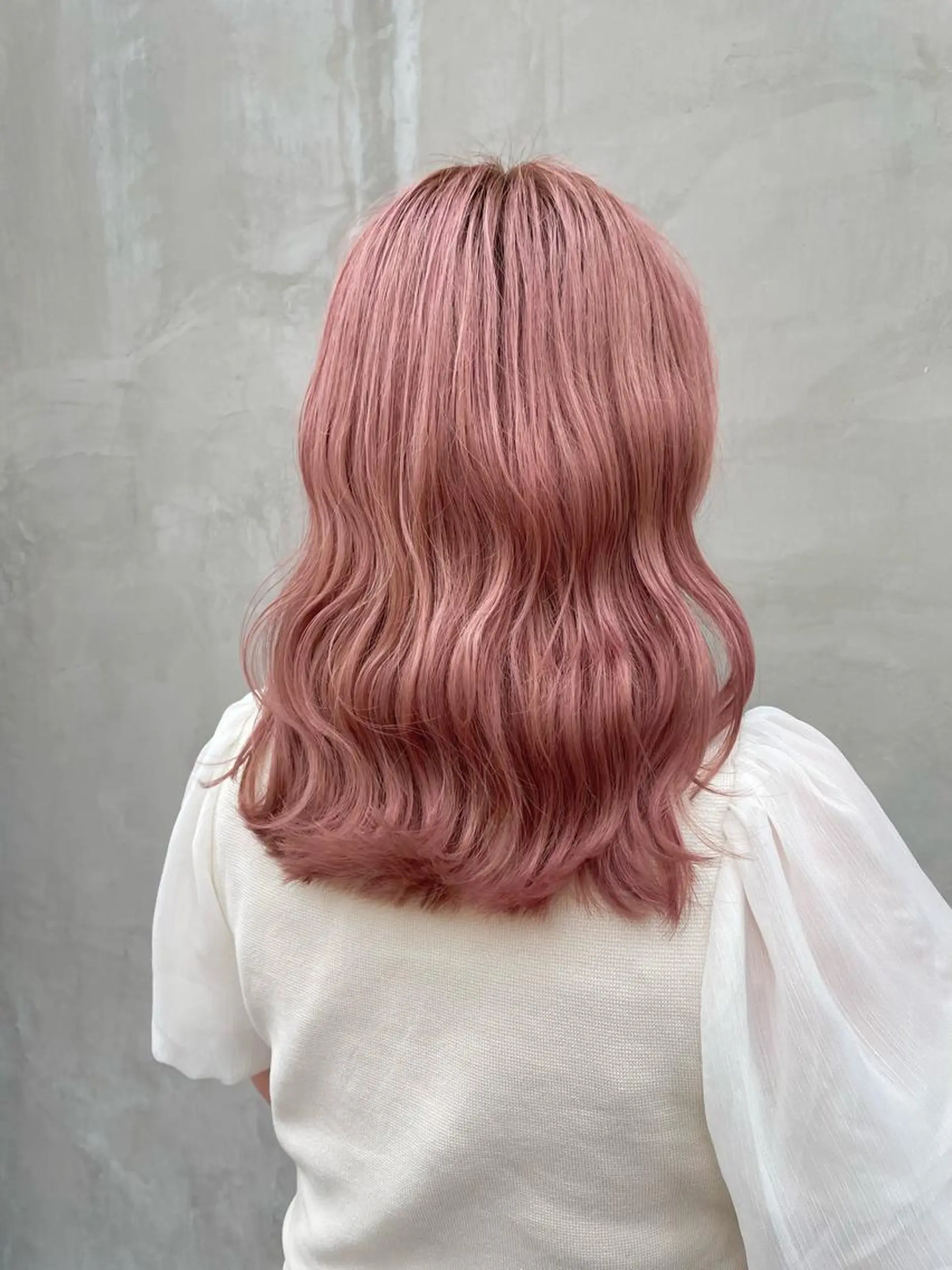 セミロング カラー ブリーチ ピンクカラー ブリーチなしカラー ダブルカラーエクステのヘアスタイル