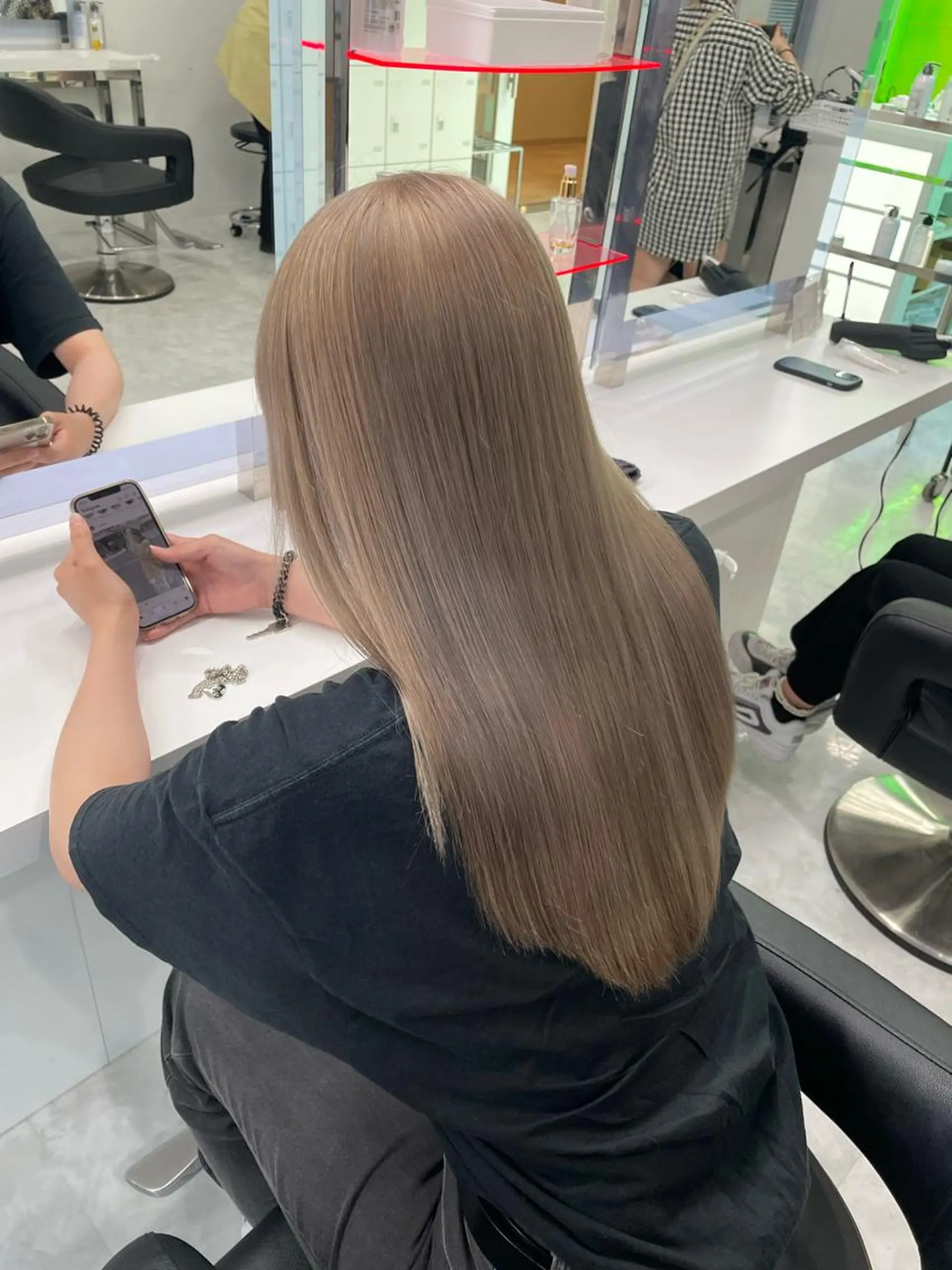 ロング カラー トリートメント ［銀座］淡色 ラベンダー🫧大村のヘアスタイル