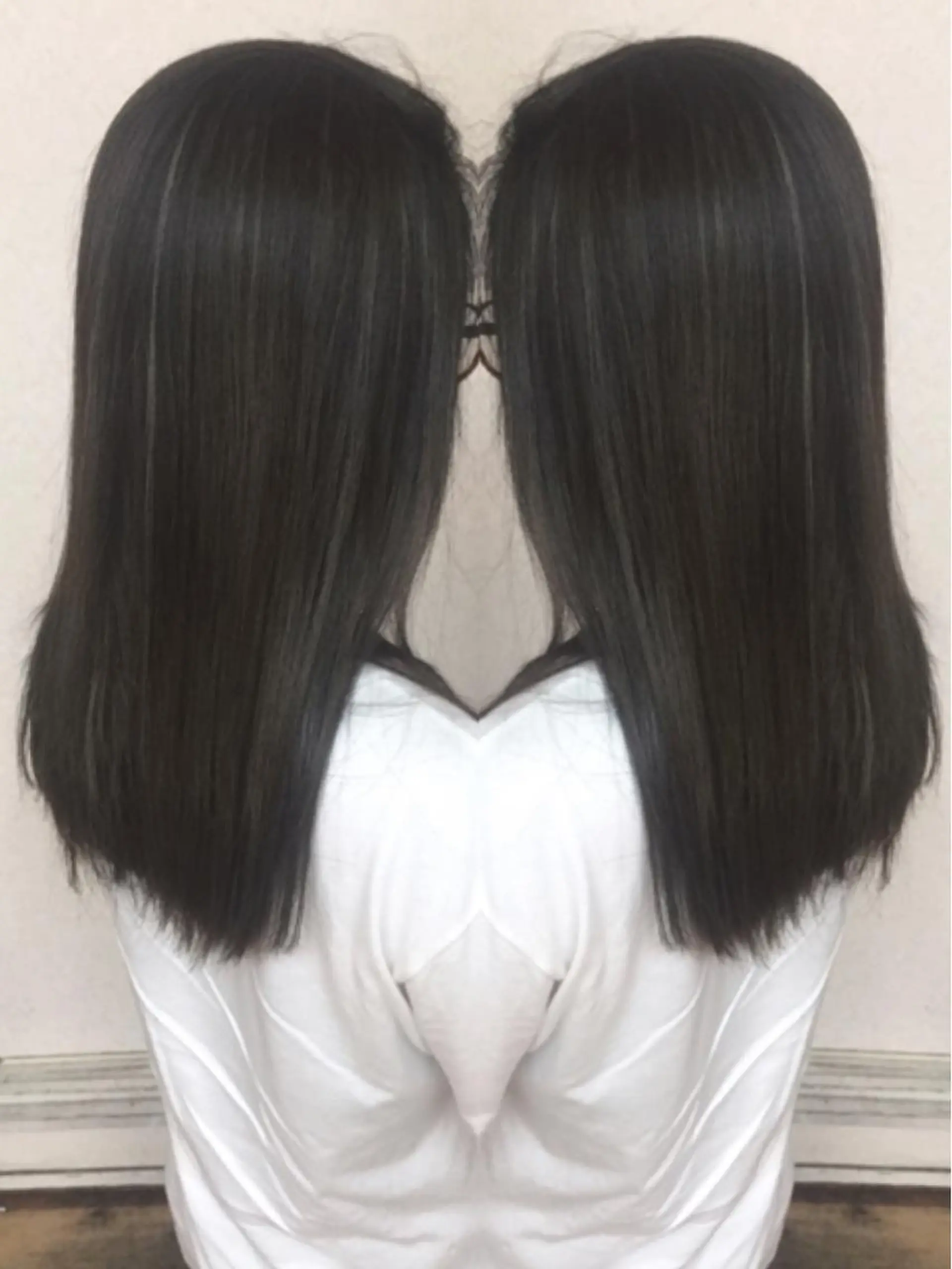 セミロング カラー ヘアアレンジ グレージュ ハイライトカラー 外国人風カラー ハイライト ヘアカラー 三輪 太一のヘアスタイル
