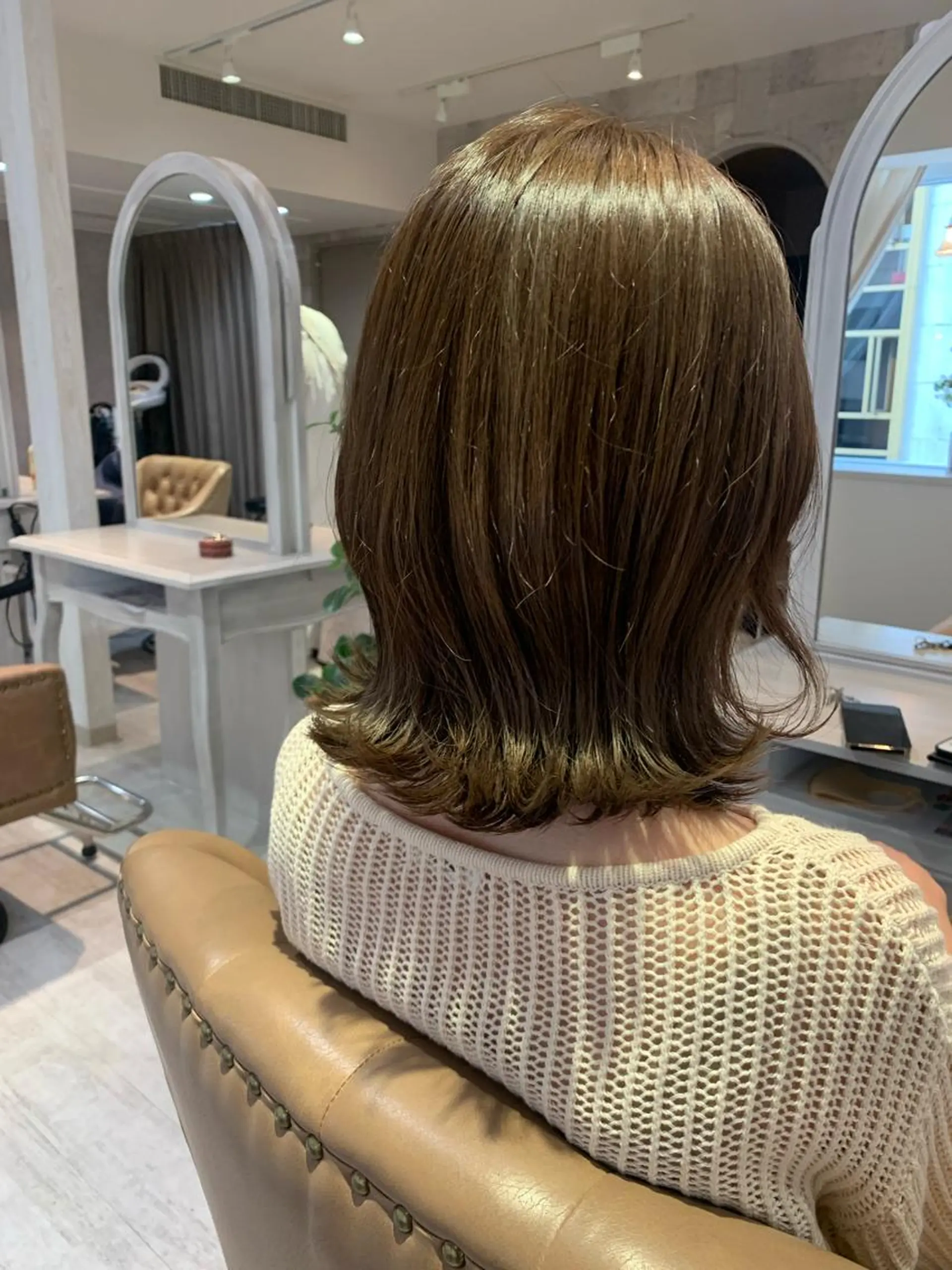 ミディアム カラー 🪞Unge チヒロ 女性限定のヘアスタイル