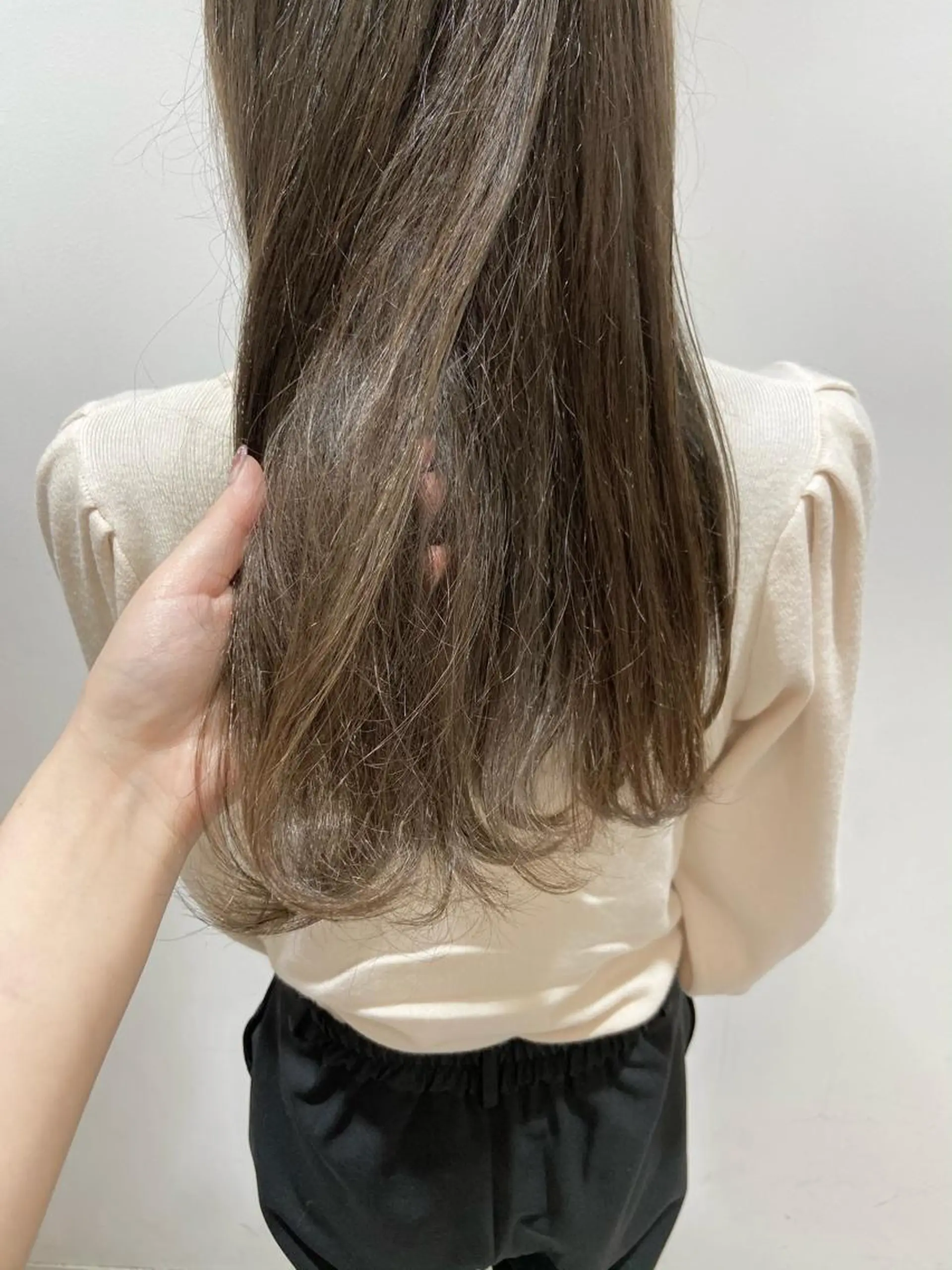 セミロング カラー ヘアカラー 🐺ウルフ/レイヤー 似合わせ‎🤍沙羅のヘアスタイル