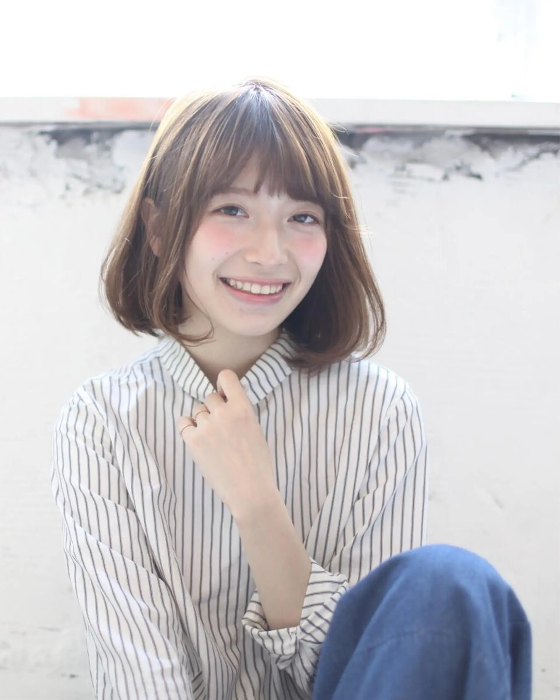 ミディアム linda by neoliveのヘアスタイル