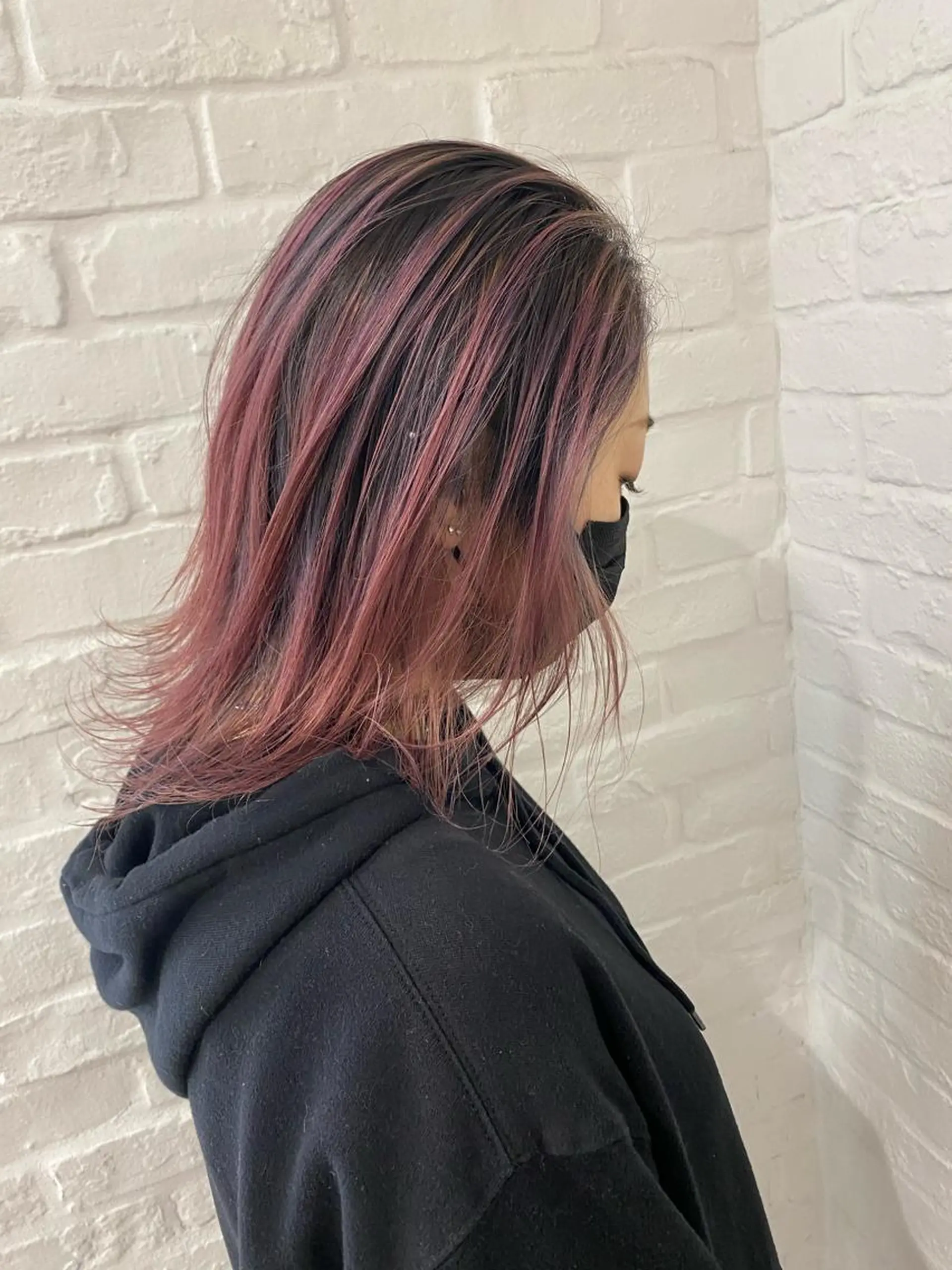 ミディアム カラー バレイヤージュ ブリーチ ピンクカラー レイヤーカット 🍀透明感抜群🍀/ ハイトーンカラーのヘアスタイル