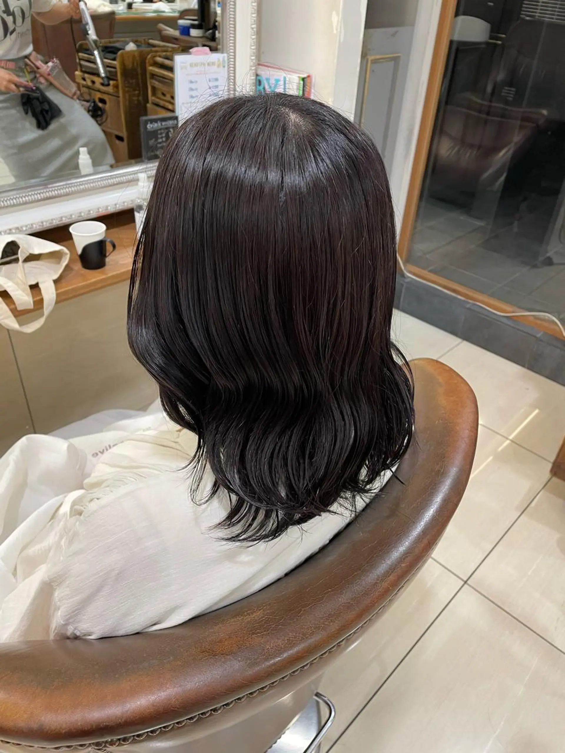 ミディアム カラー Neolive 千尋のヘアスタイル