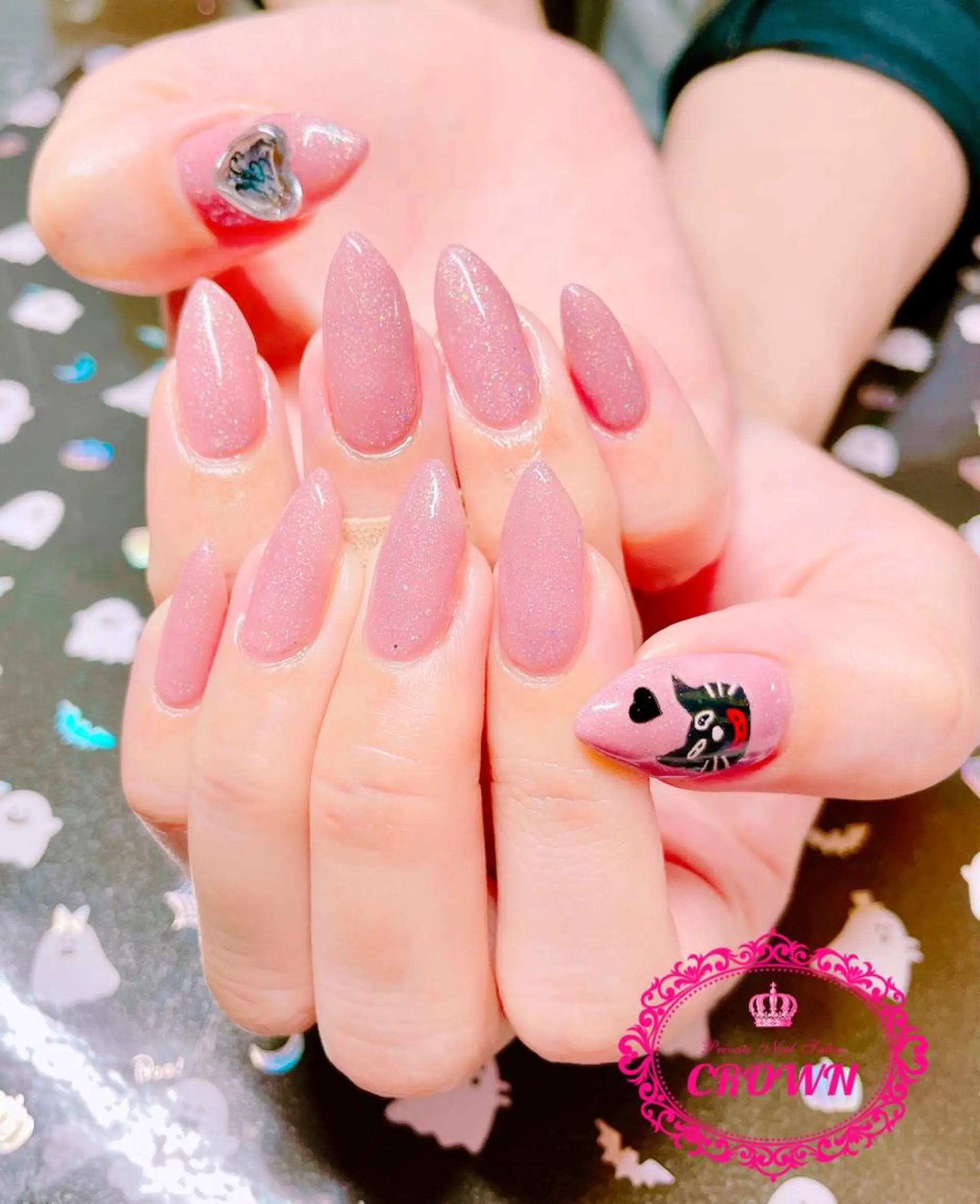 ネイル CROWN プライベートサロンのネイルデザイン