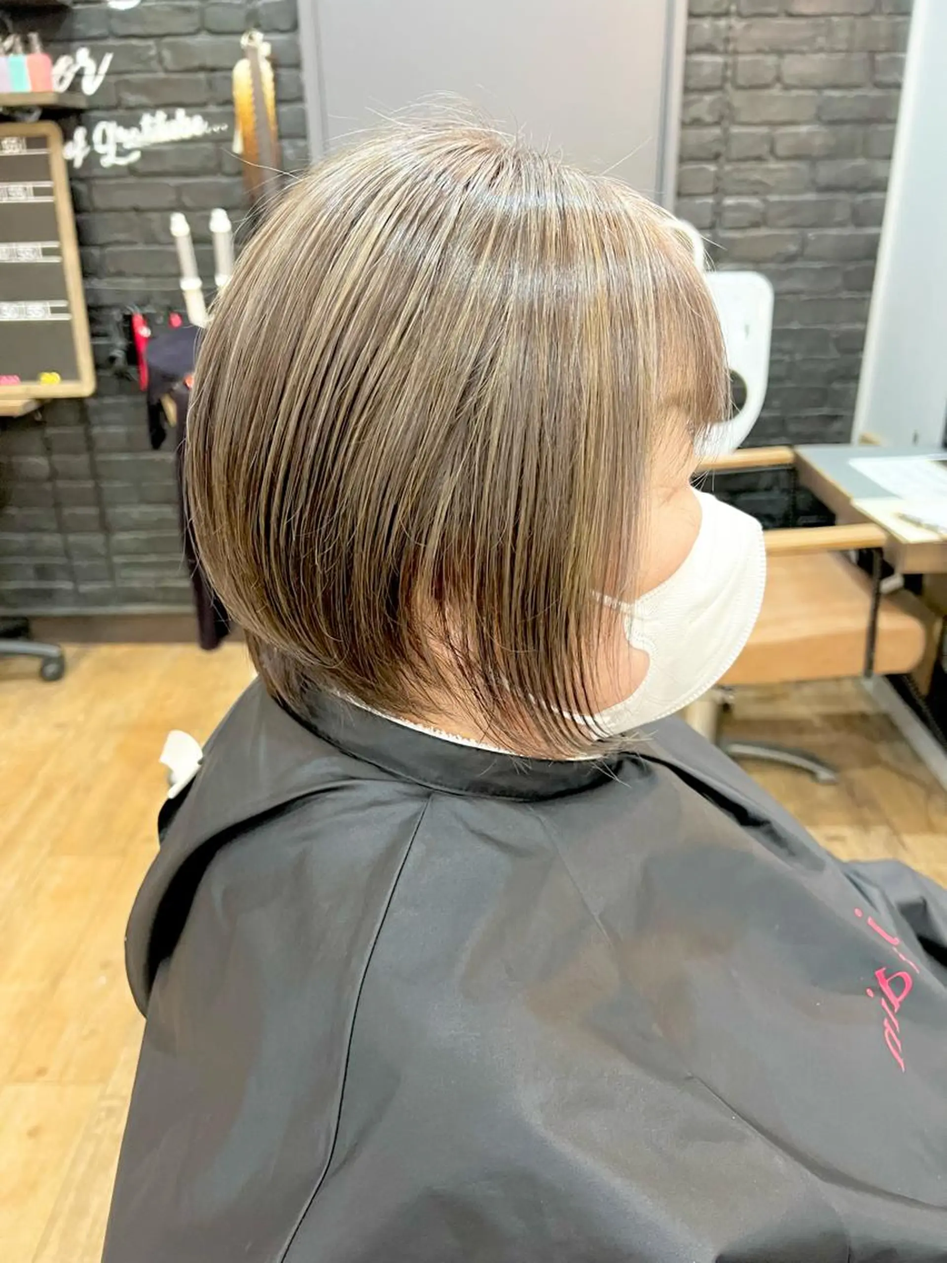 ショート カラー ブリーチ ハイライトカラー ハイライト HairSalon SHIAN八王子店所属・SHIAN 八王子 🦋小林 美羅🦋のヘアスタイル