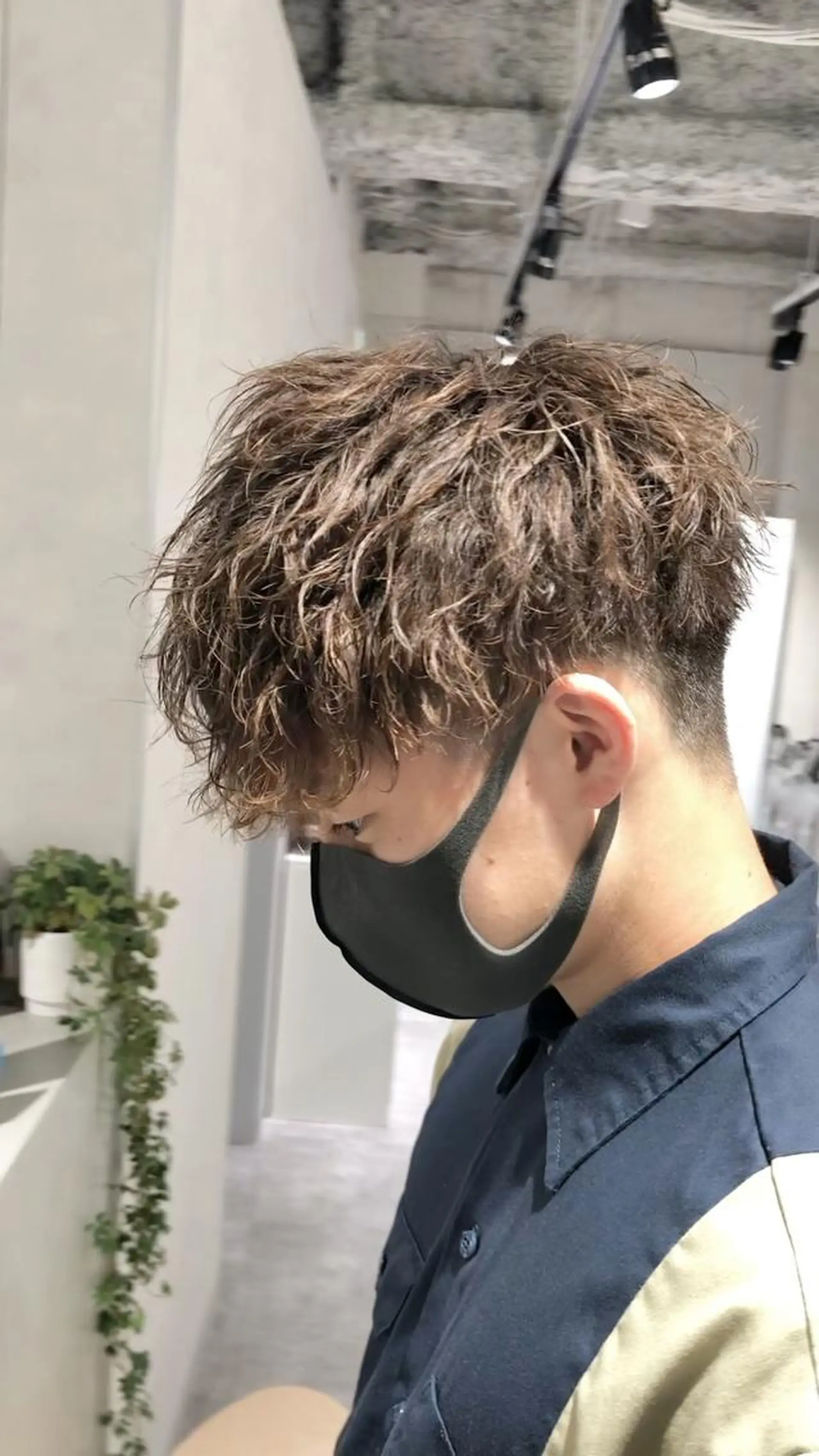 ショート カラー パーマ メンズ 関西センターパート メンズモデル募集のヘアスタイル