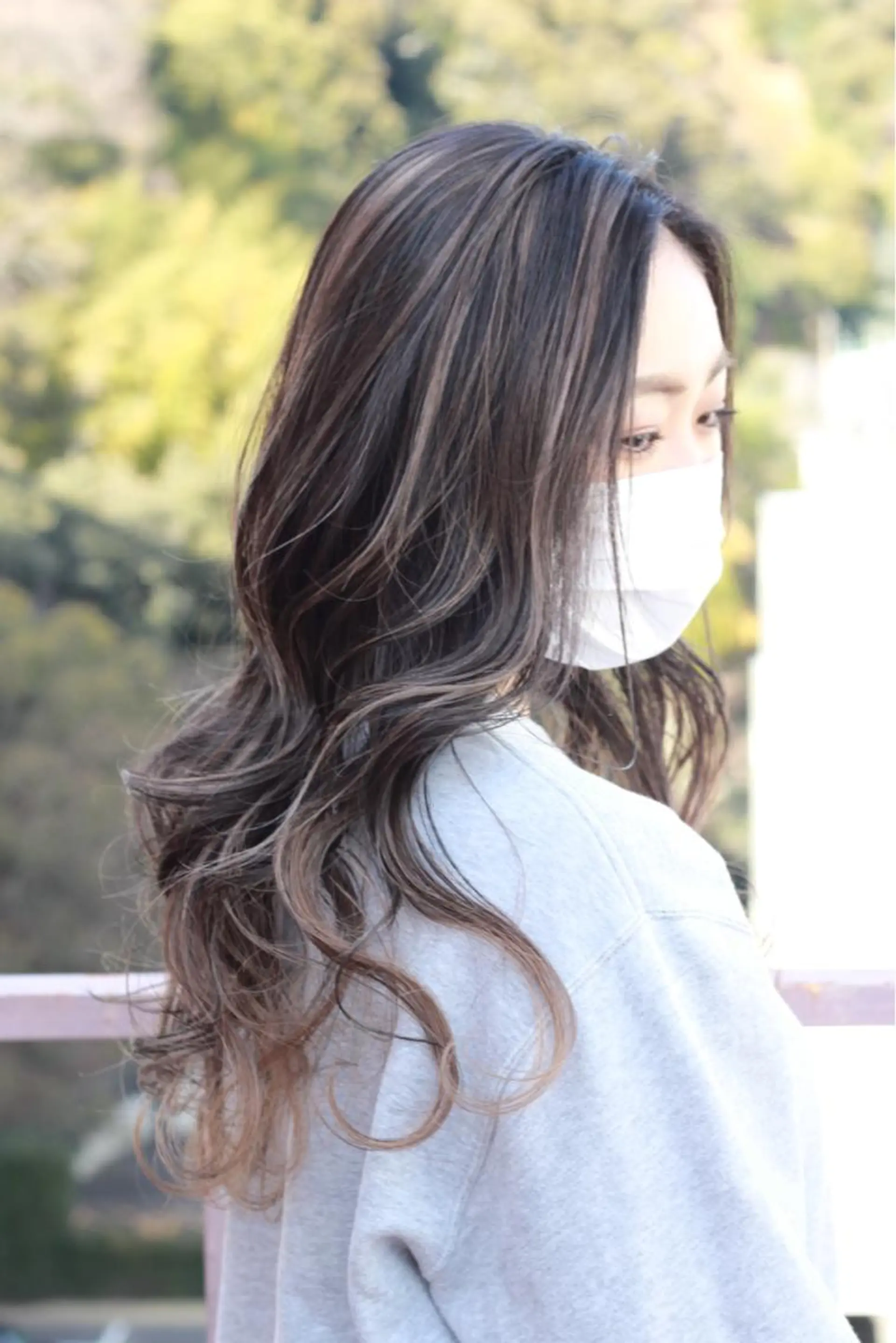 ロング カラー ハイライトカラー ハイライト カット ヘアカラー トリートメント Viage （ビアージュ）のヘアスタイル