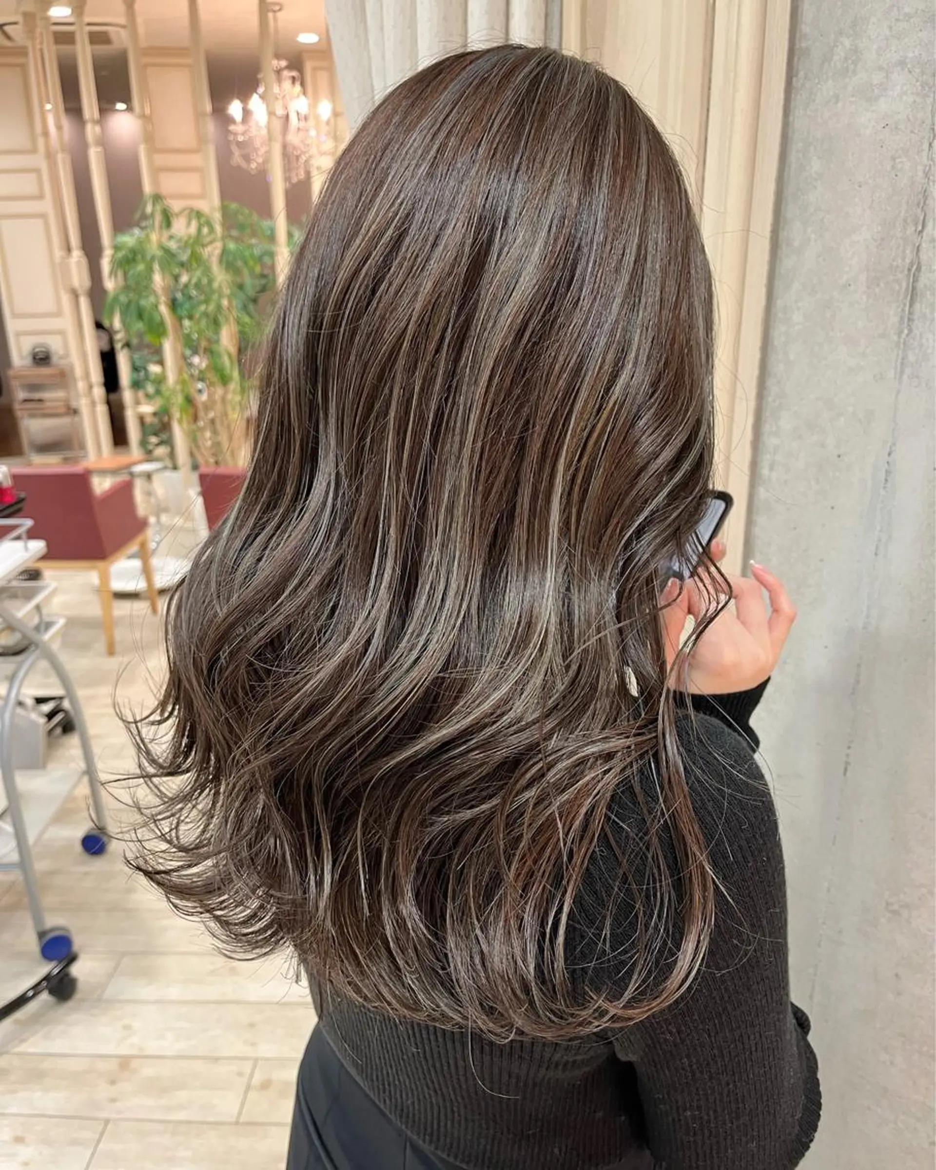 ロング カラー ヘアアレンジ ハイライトカラー ハイライト サソウ ユリエ🥥のヘアスタイル