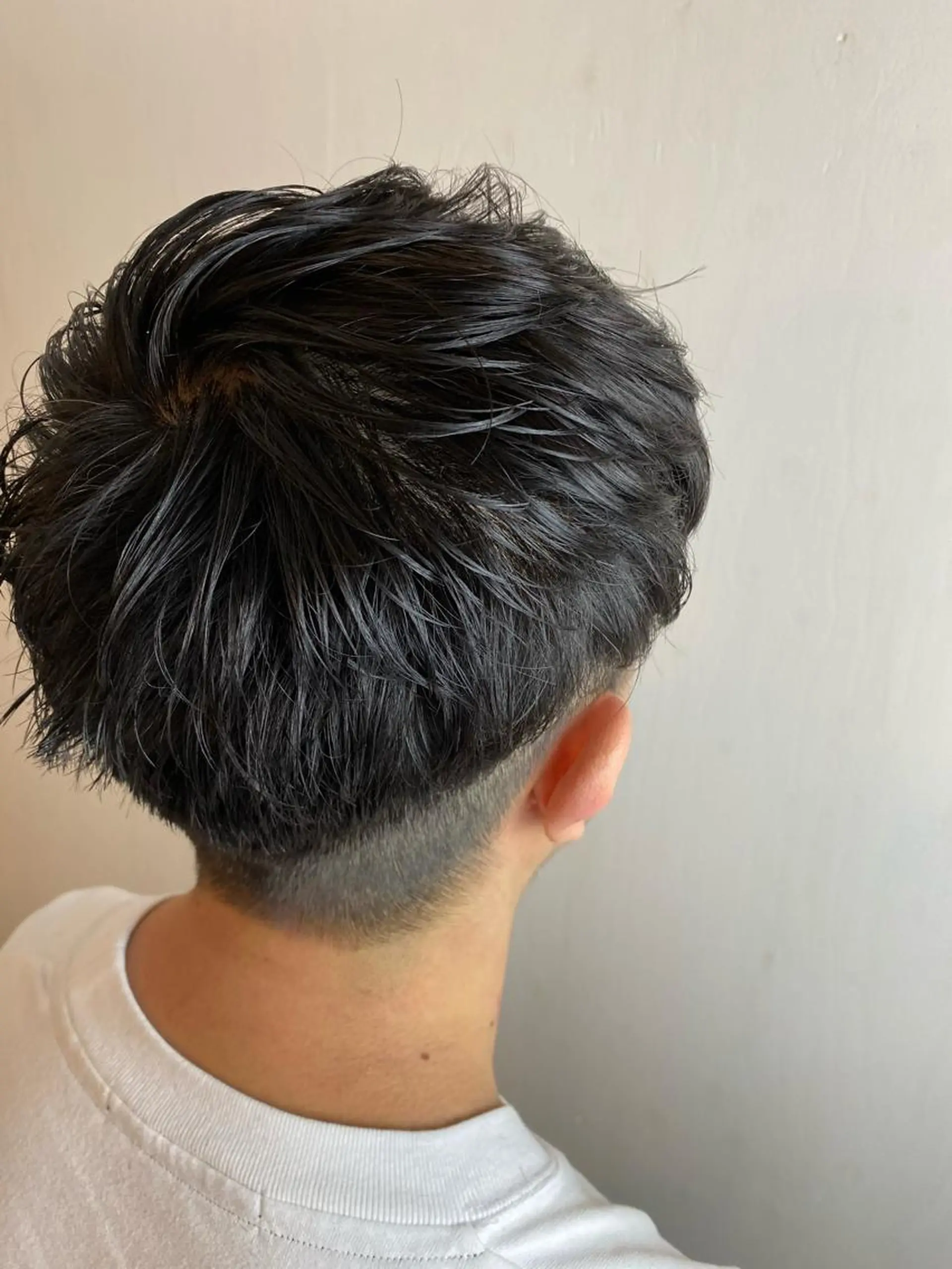 ショート メンズ ハラ ルイスのヘアスタイル