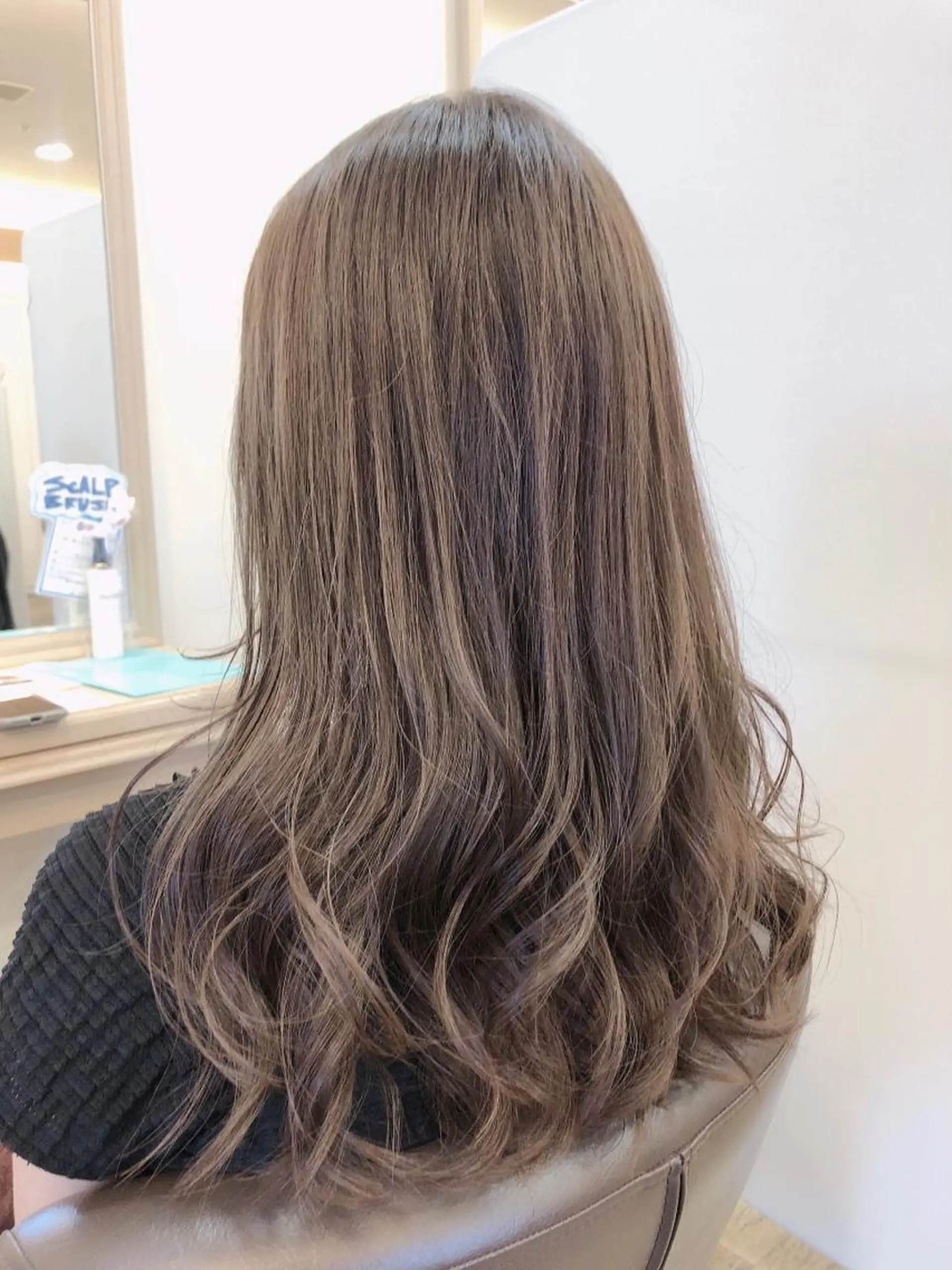 セミロング アッシュ カット ヘアカラー 尚平 40代からの 髪質改善専門のその他イメージ