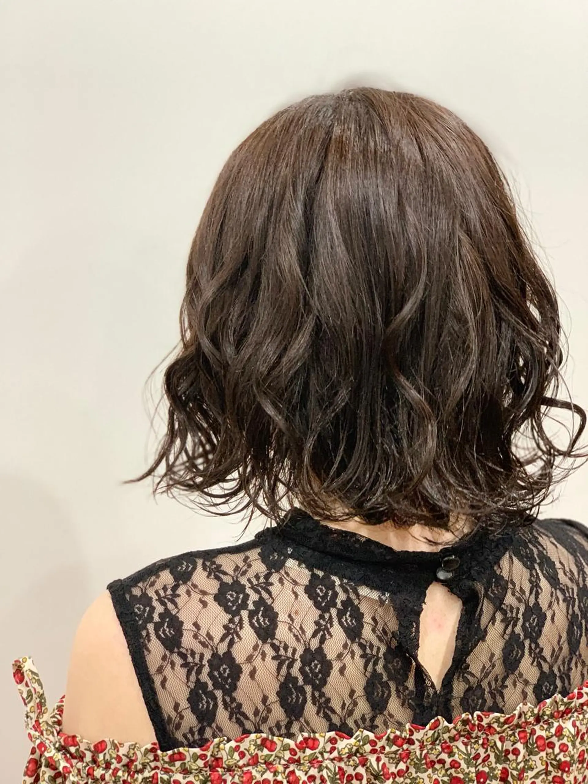 ミディアム トリートメント カット ヘアカラー パーマ トリートメント ViaLa Hair 🌈すずきたくむ✂︎のヘアスタイル