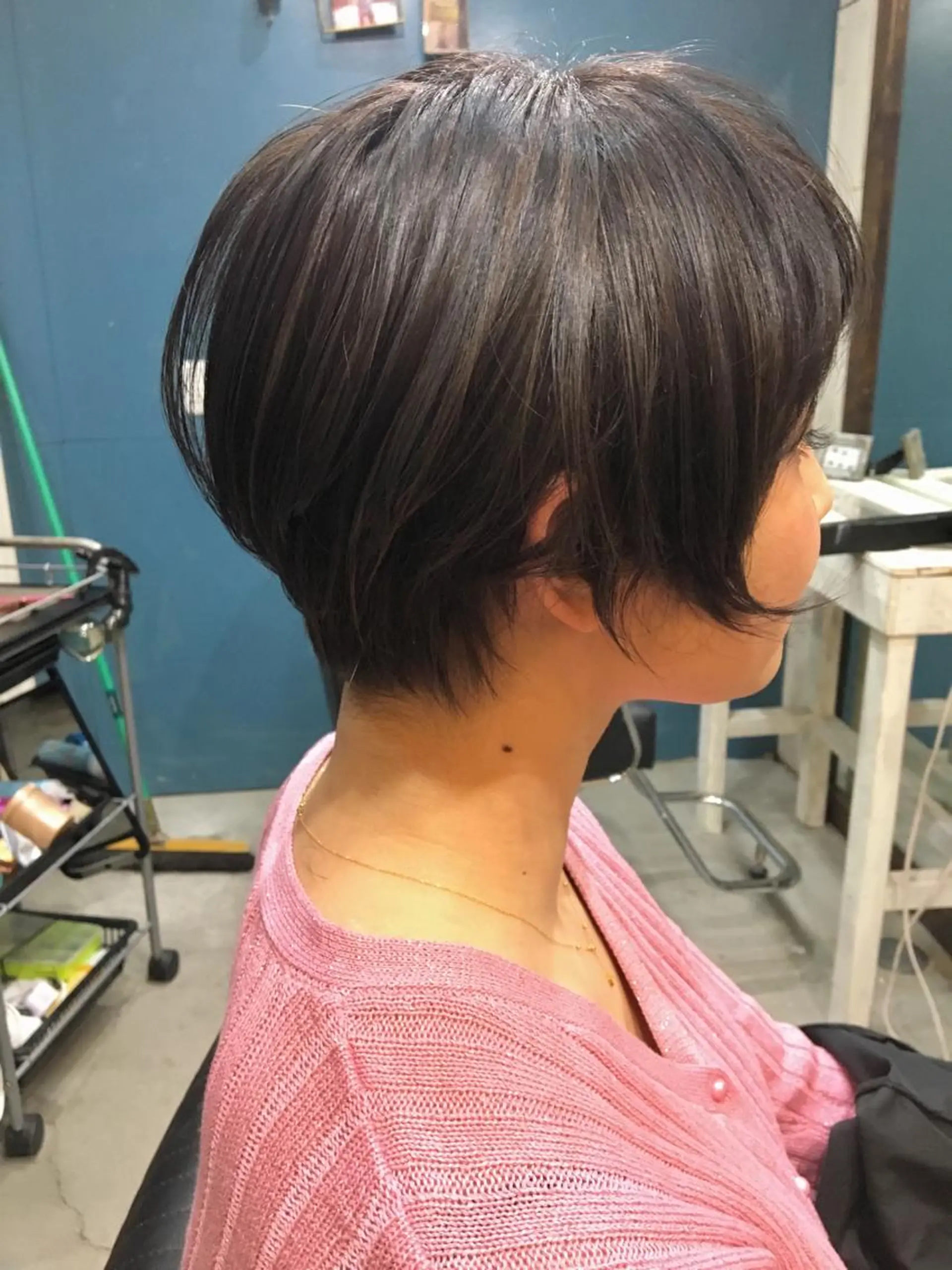 ショート カラー ハイライトカラー ハイライト ade omotesando所属・鷺谷 玲奈のヘアスタイル