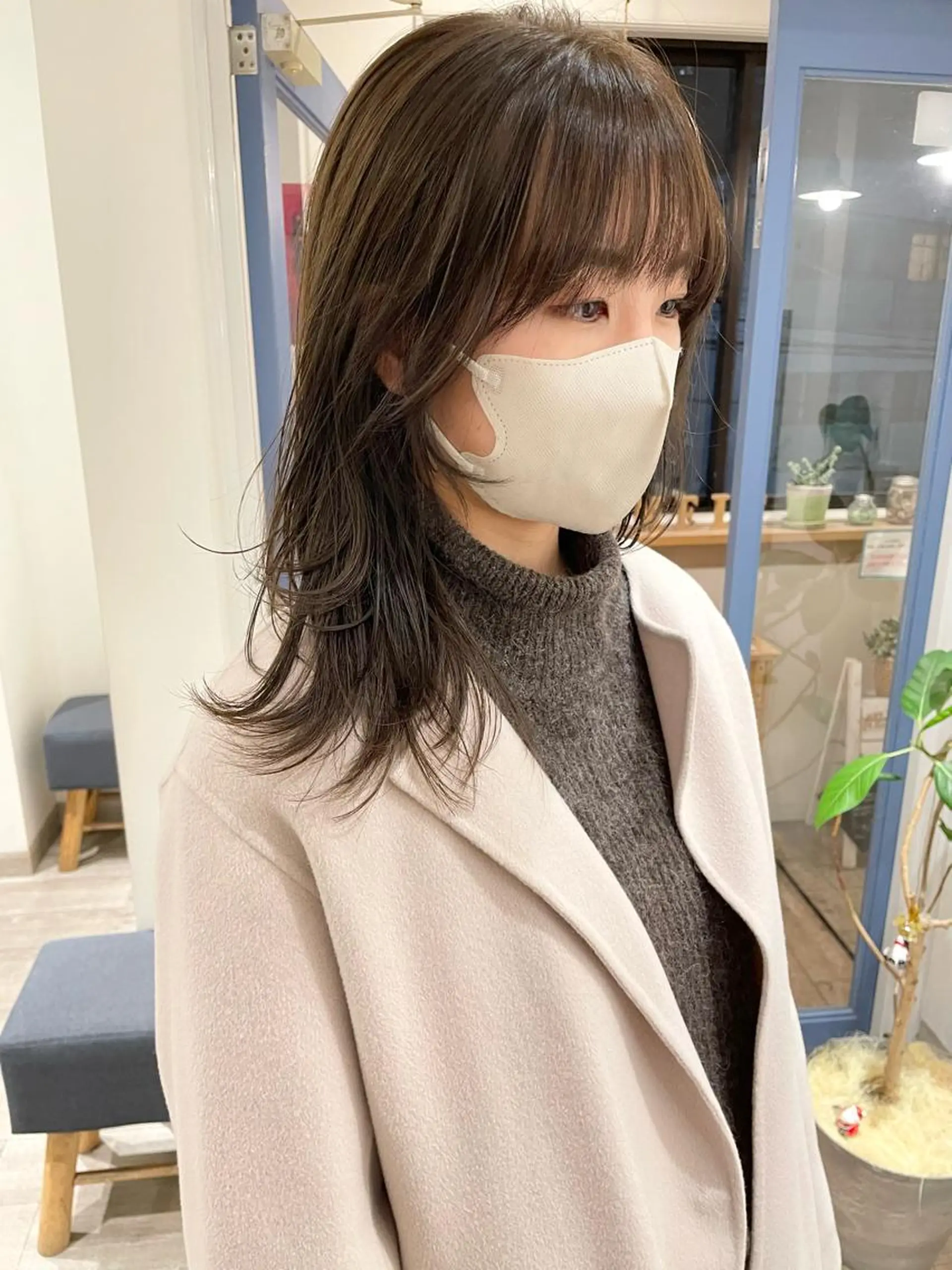 セミロング カラー ベージュカラー ブリーチ 透明感カラー グレージュ ラベンダーカラー 🩰オリーブ/ ベージュ松本咲花🩰のヘアスタイル