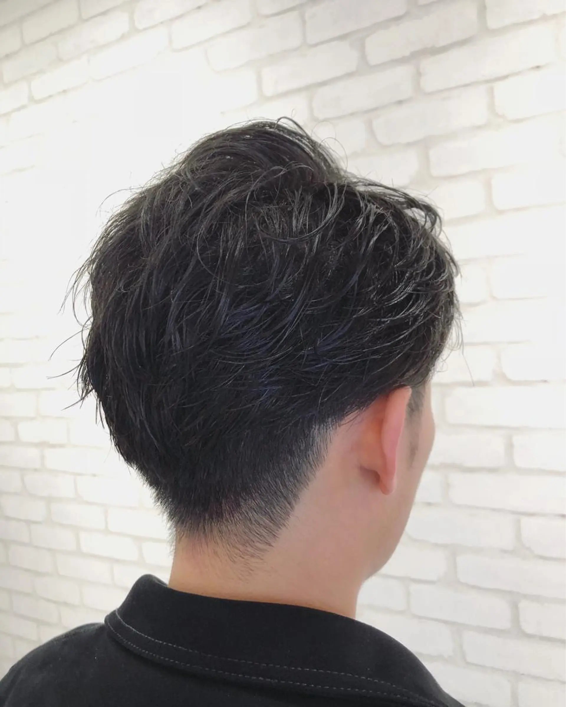 ショート パーマ メンズ 本間 隼人のヘアスタイル