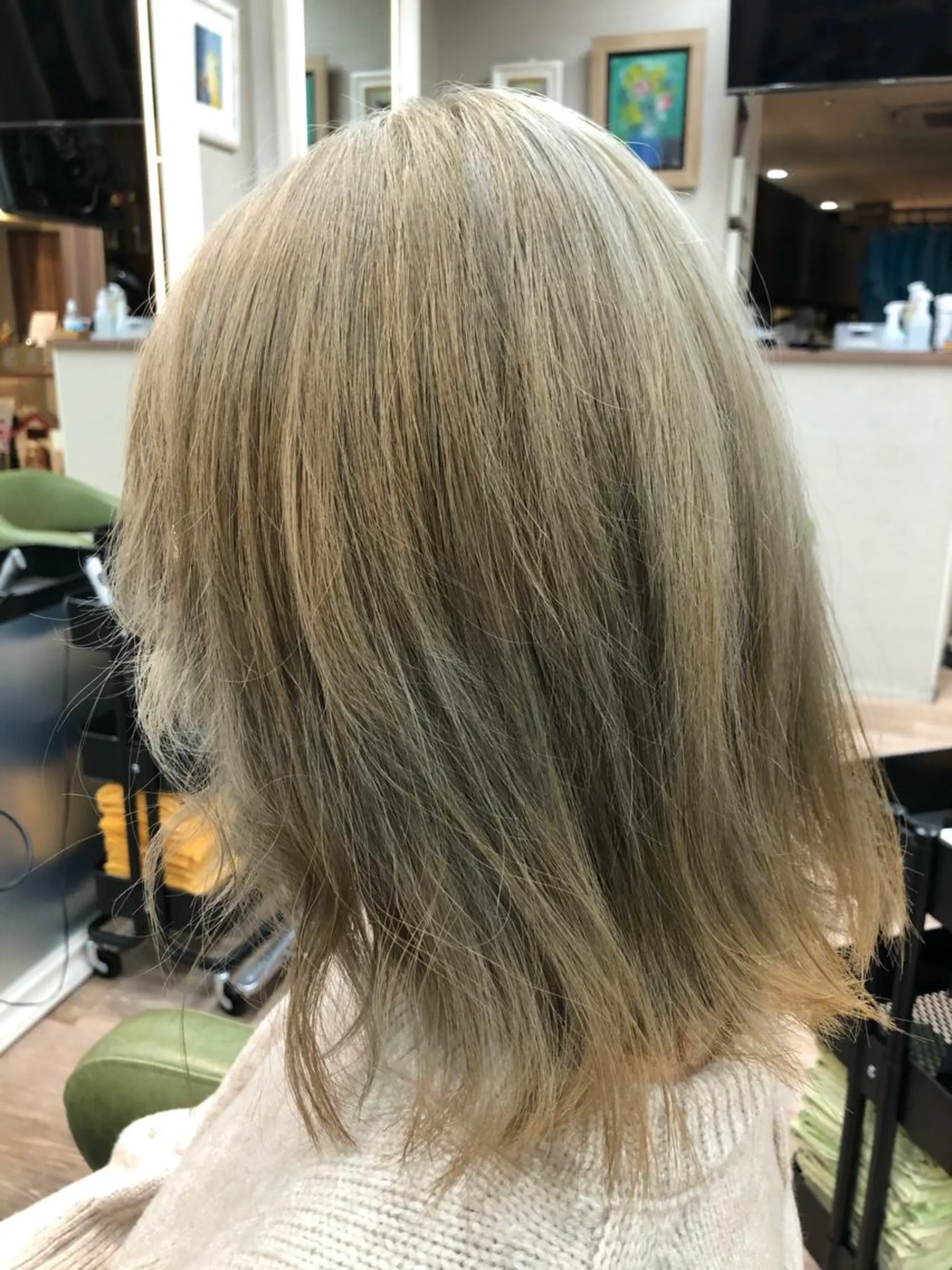 ミディアム カラー ベージュカラー dogstar小林諒 パーマ/レイヤーのヘアスタイル