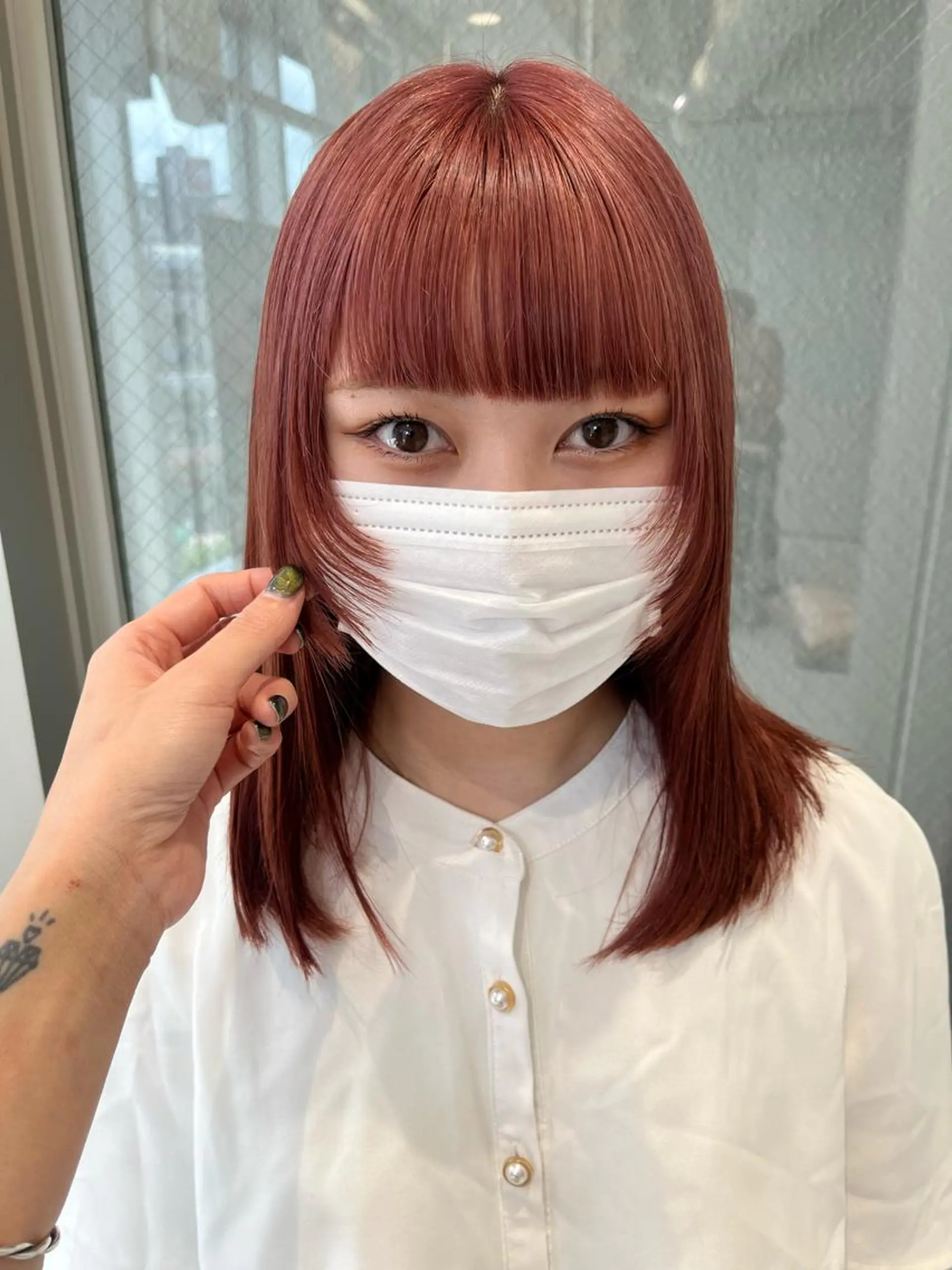 ミディアム カラー ウルフカット ウルフカット／吉村 桃子のヘアスタイル