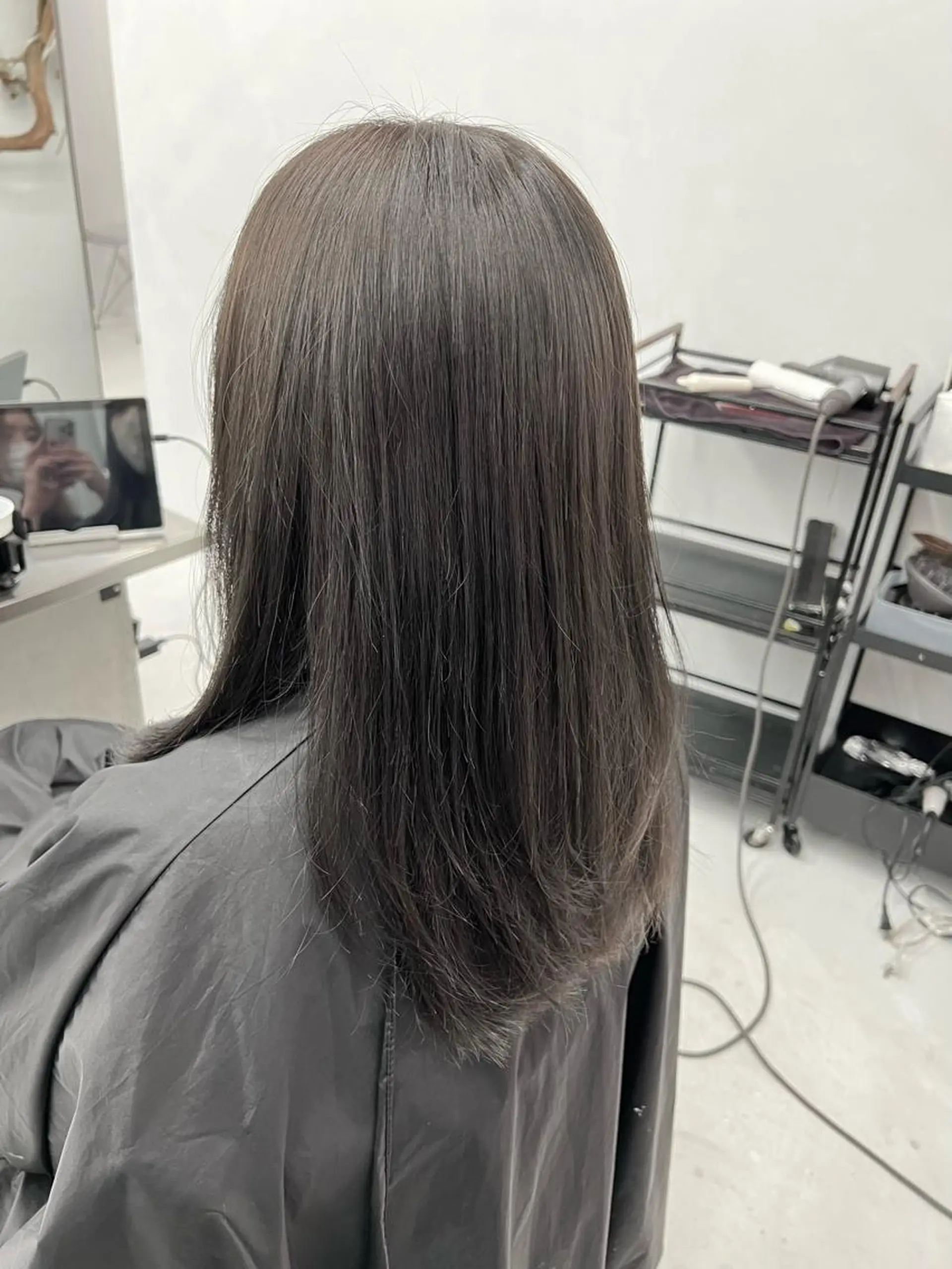 セミロング ヘアカラー ロン毛美容師 タイチ👽のヘアスタイル