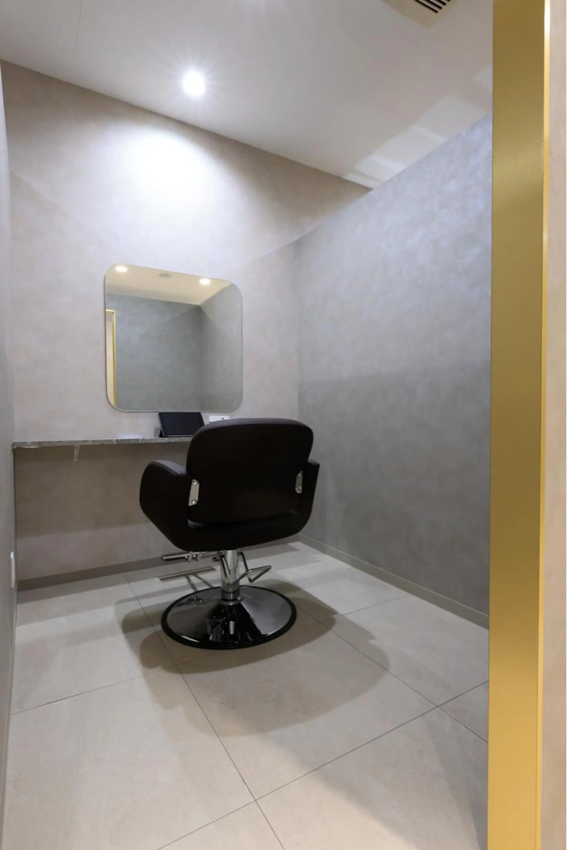 🌈安藤愛/透明感 艶カラー🫧ROWのヘアスタイル