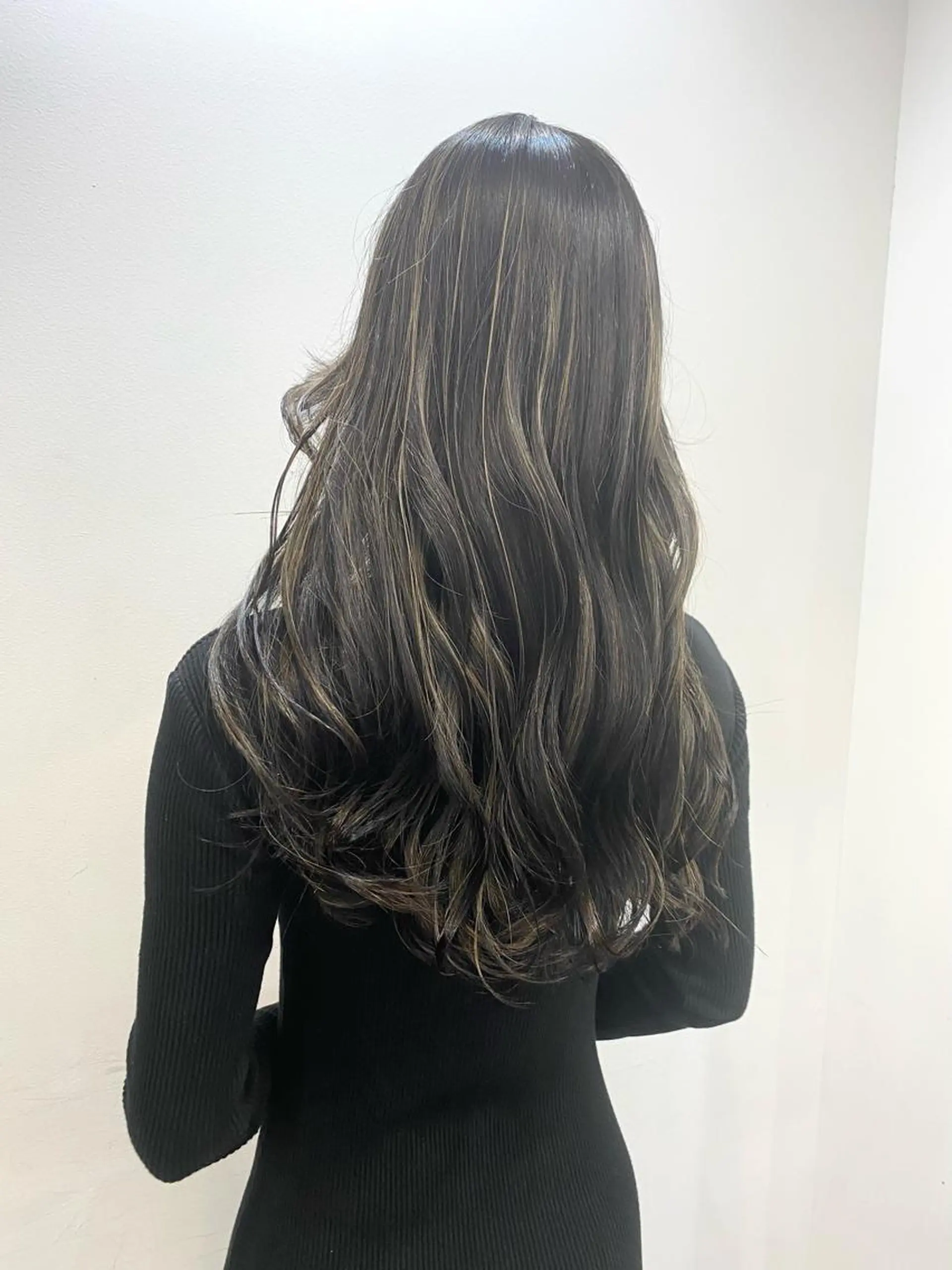 ロング カラー ブリーチ ケアブリーチ 透明感カラー グラデーションカラー ハイライトカラー ヘアカラー トリートメント opus 店長大和 レイヤー/赤み消しのヘアスタイル