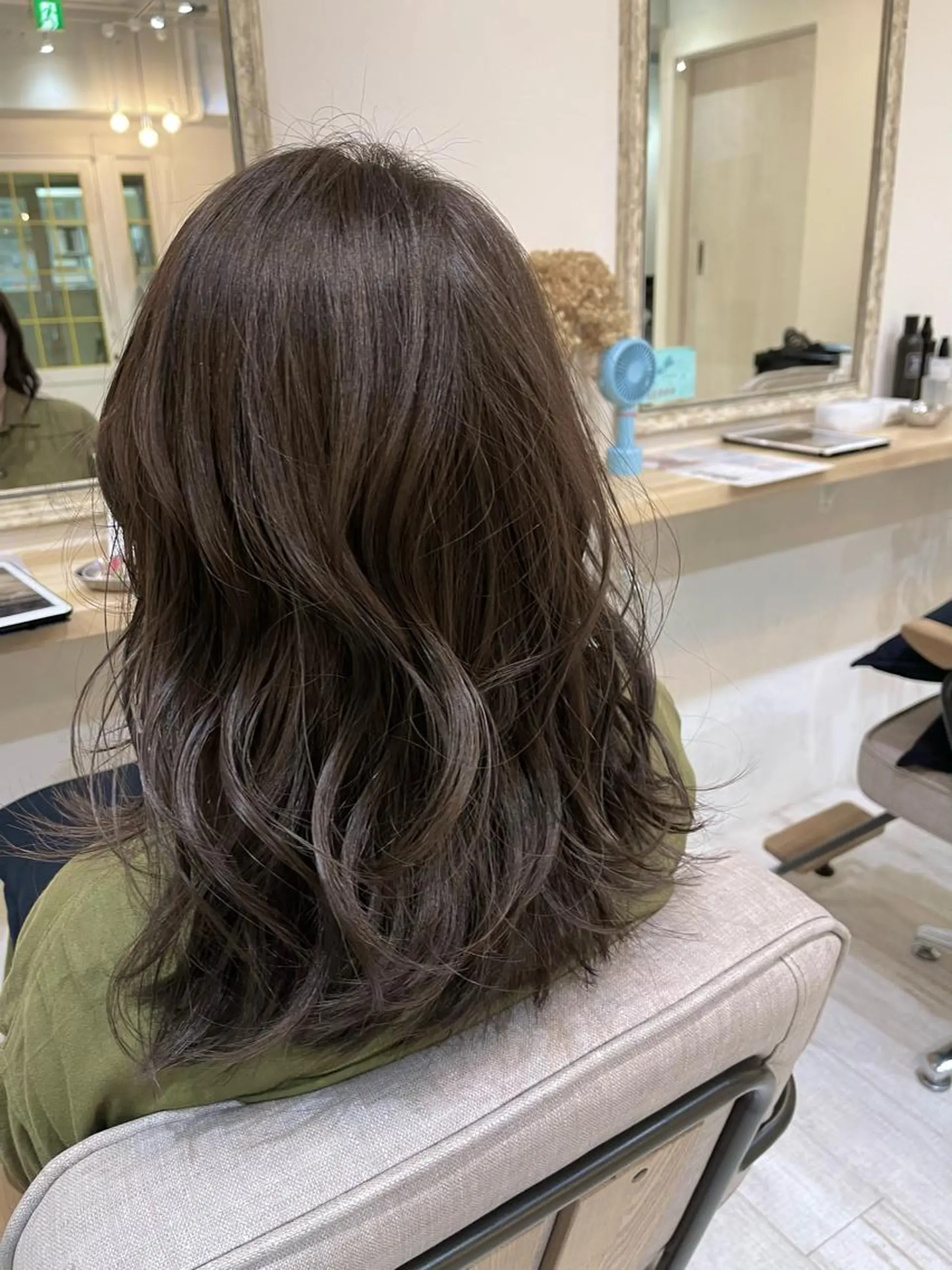 セミロング カラー 山本 悟志のヘアスタイル