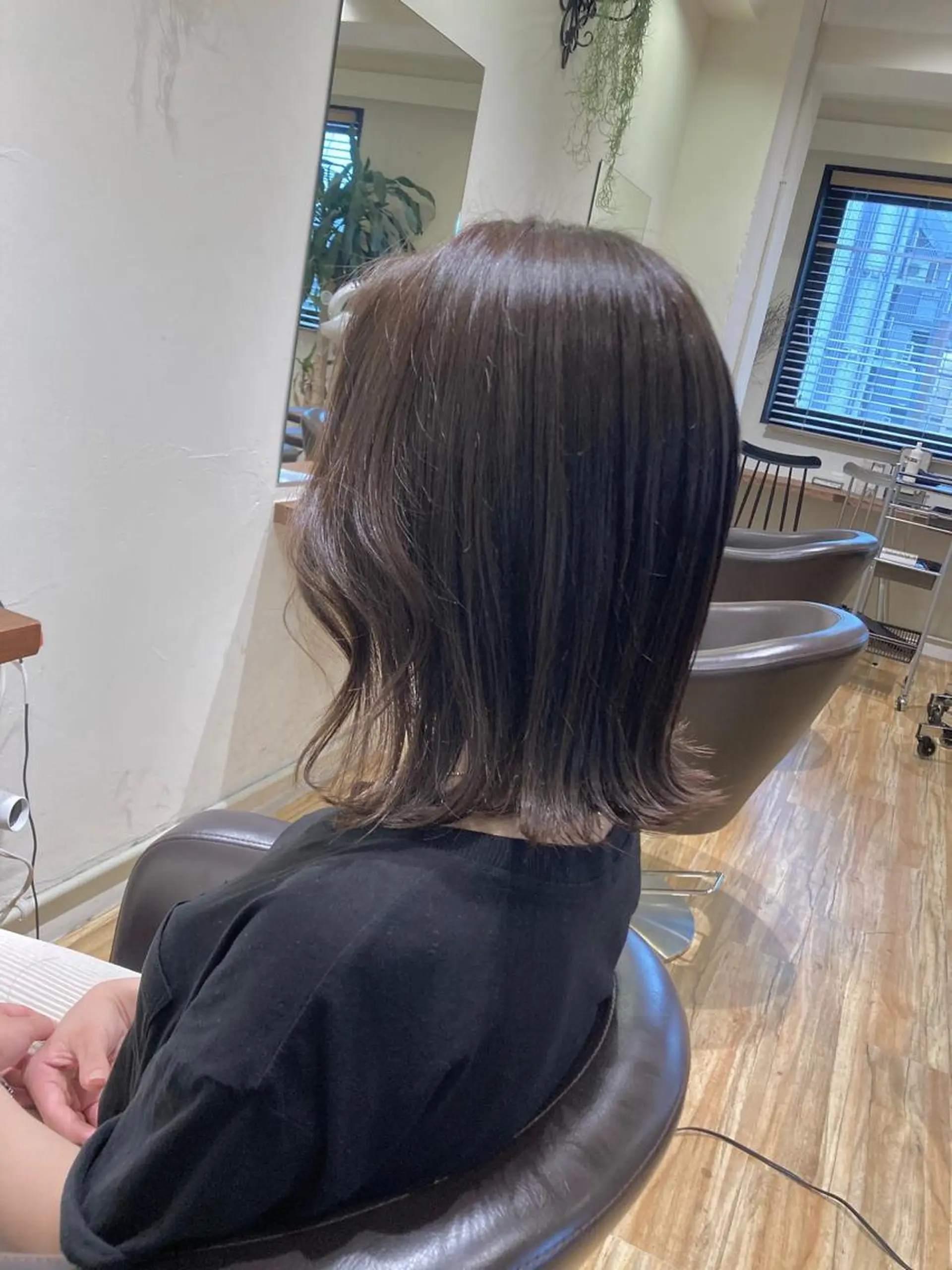 ミディアム カラー アッシュ アッシュブラウン ブラウンカラー カット ヘアカラー 梅山 美侑のヘアスタイル