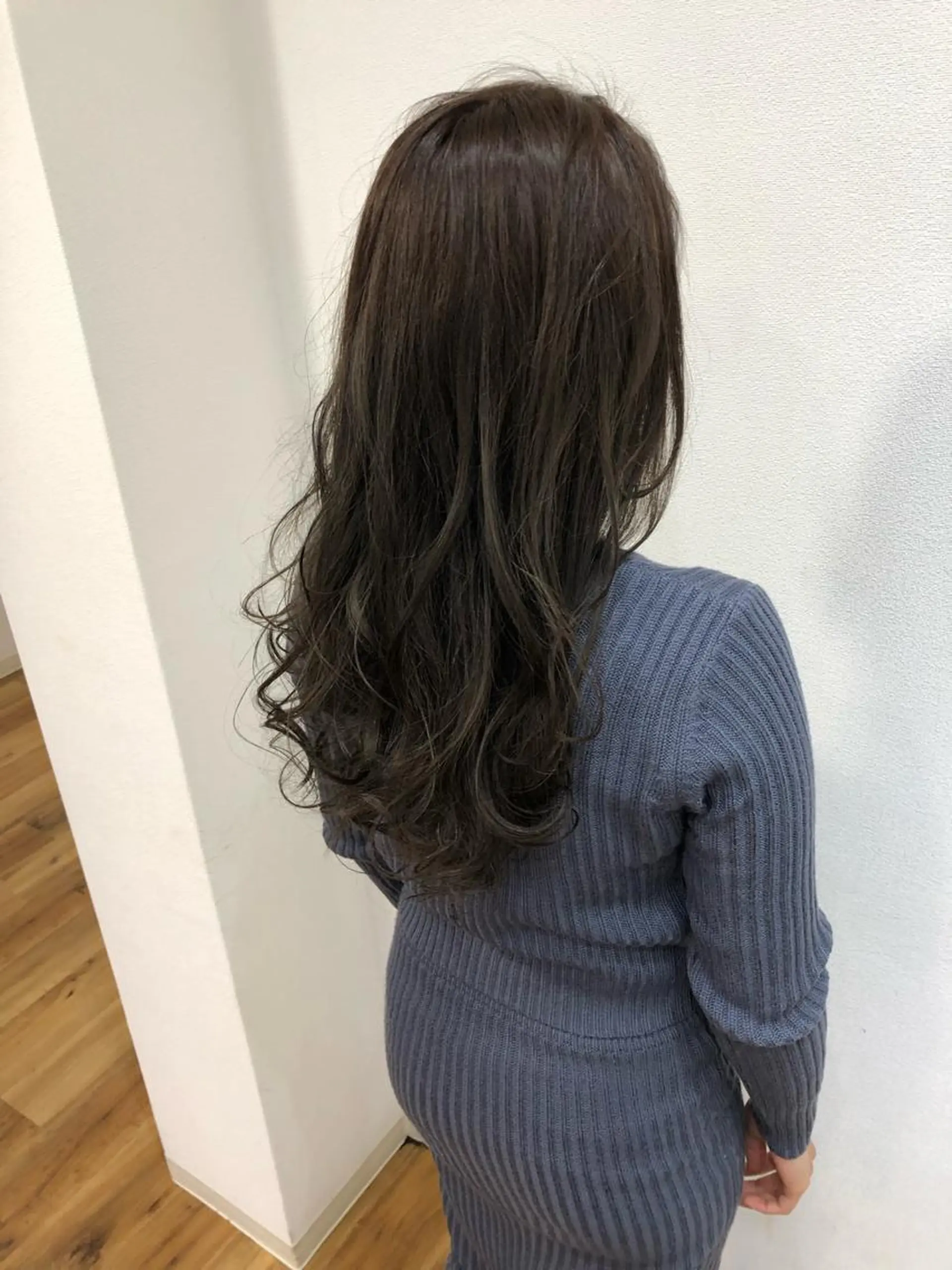 ロング カラー イルミナカラー ヘアカラー トリートメント ブリーチ特化 梅田本多翔のヘアスタイル