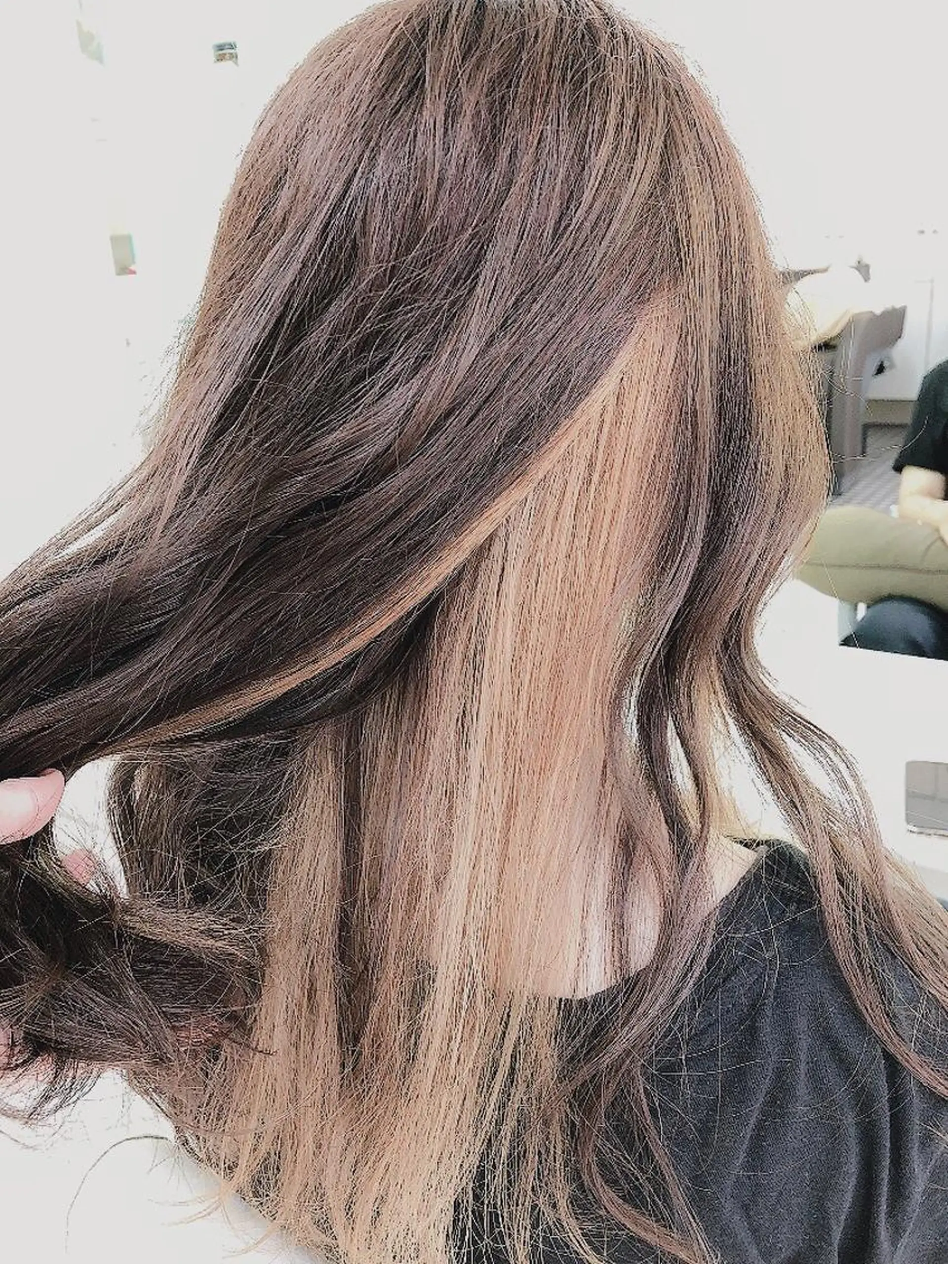 セミロング カラー 保住 亮太のヘアスタイル