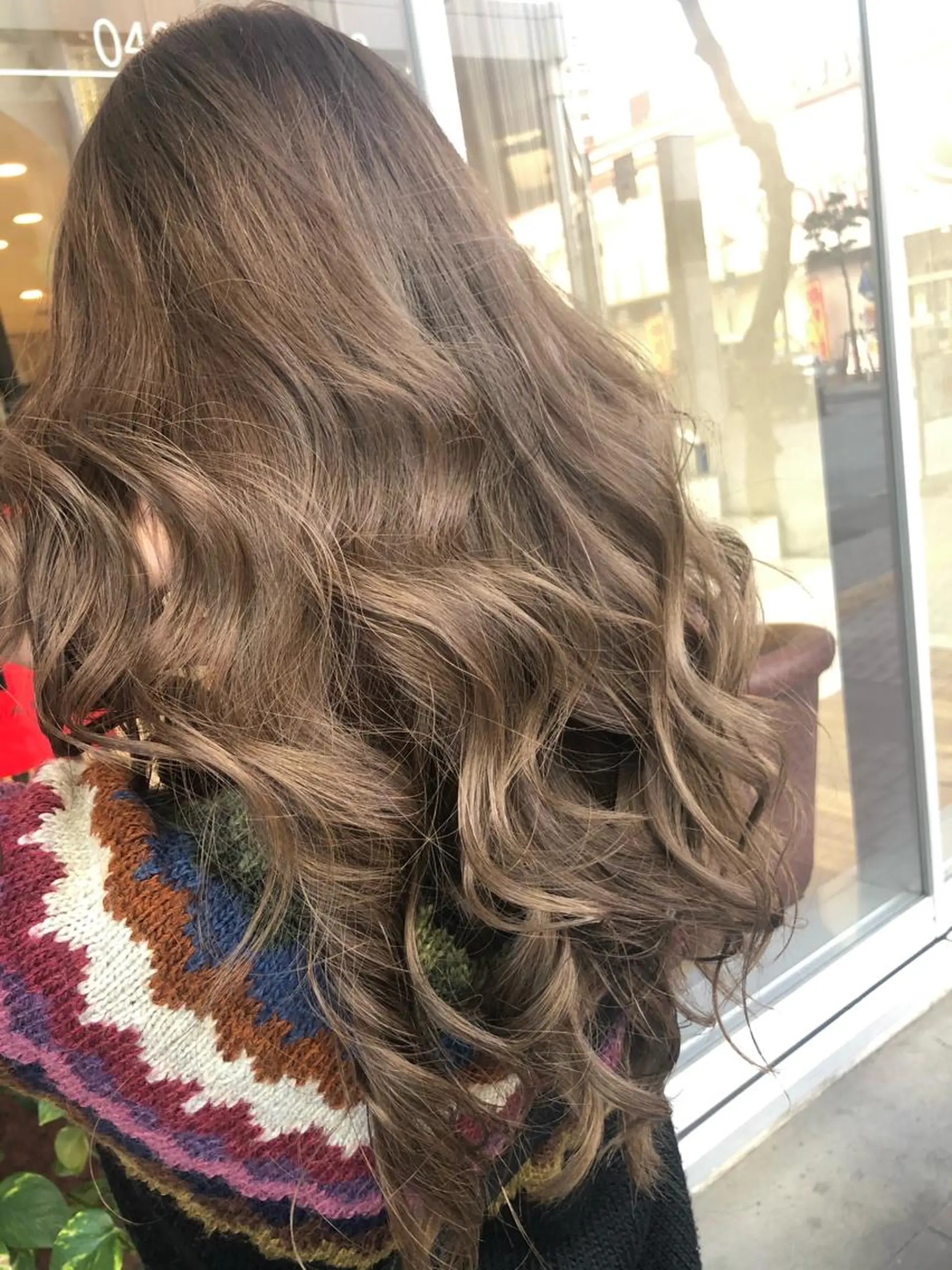 ロング mori  by little所属・デザインカラー✨新倉 佑奈のヘアスタイル