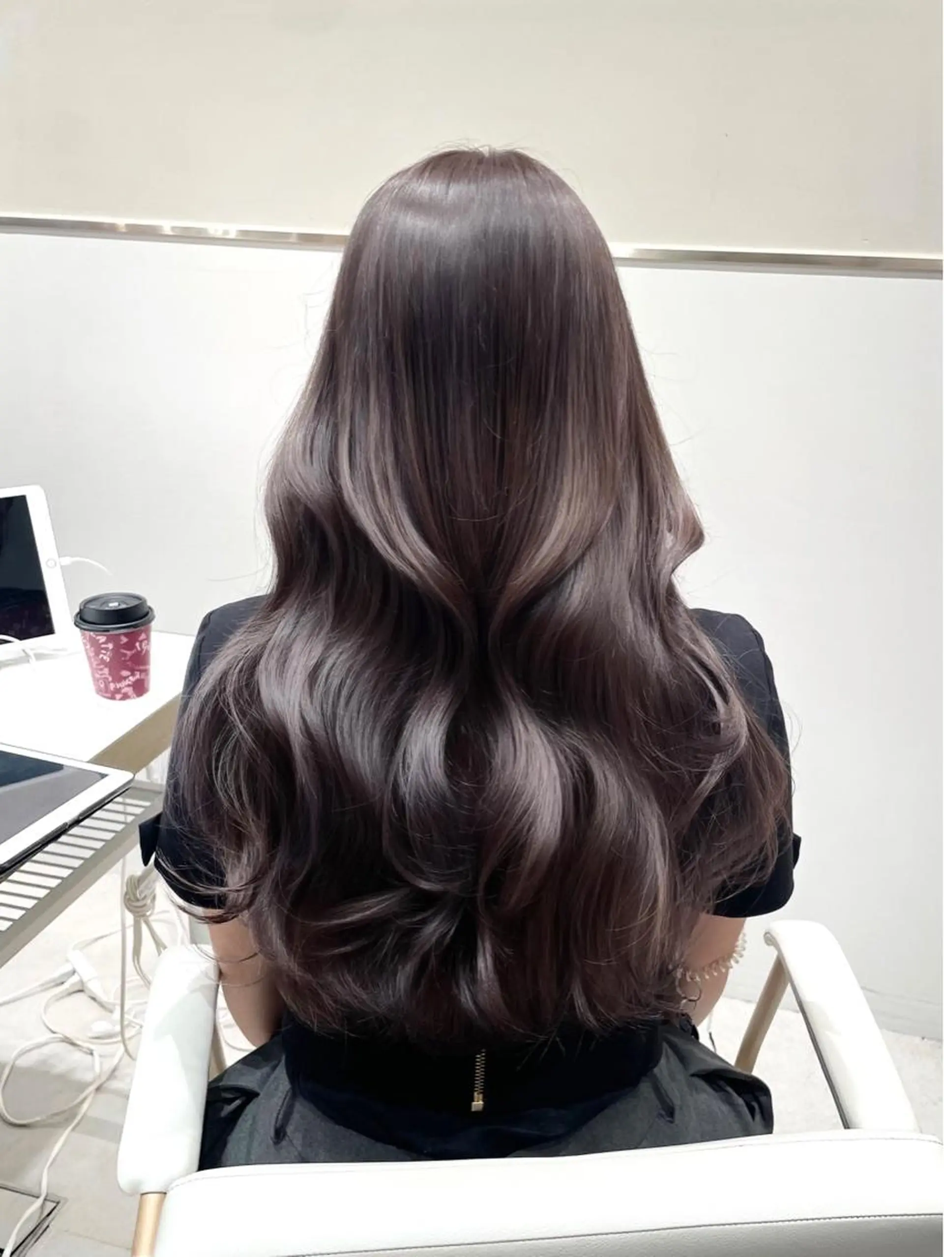ロング カラー ヘアアレンジ 🤎小顔レイヤー /ベージュ🤎友香のヘアスタイル