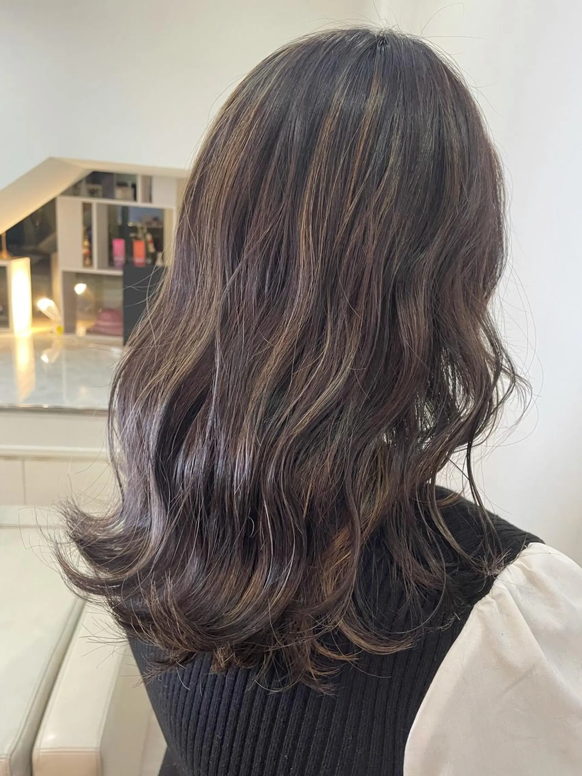 ロング カラー ブリーチ 透明感カラー ハイライトカラー ハイライト 韓国風/亀之園 涼のヘアスタイル