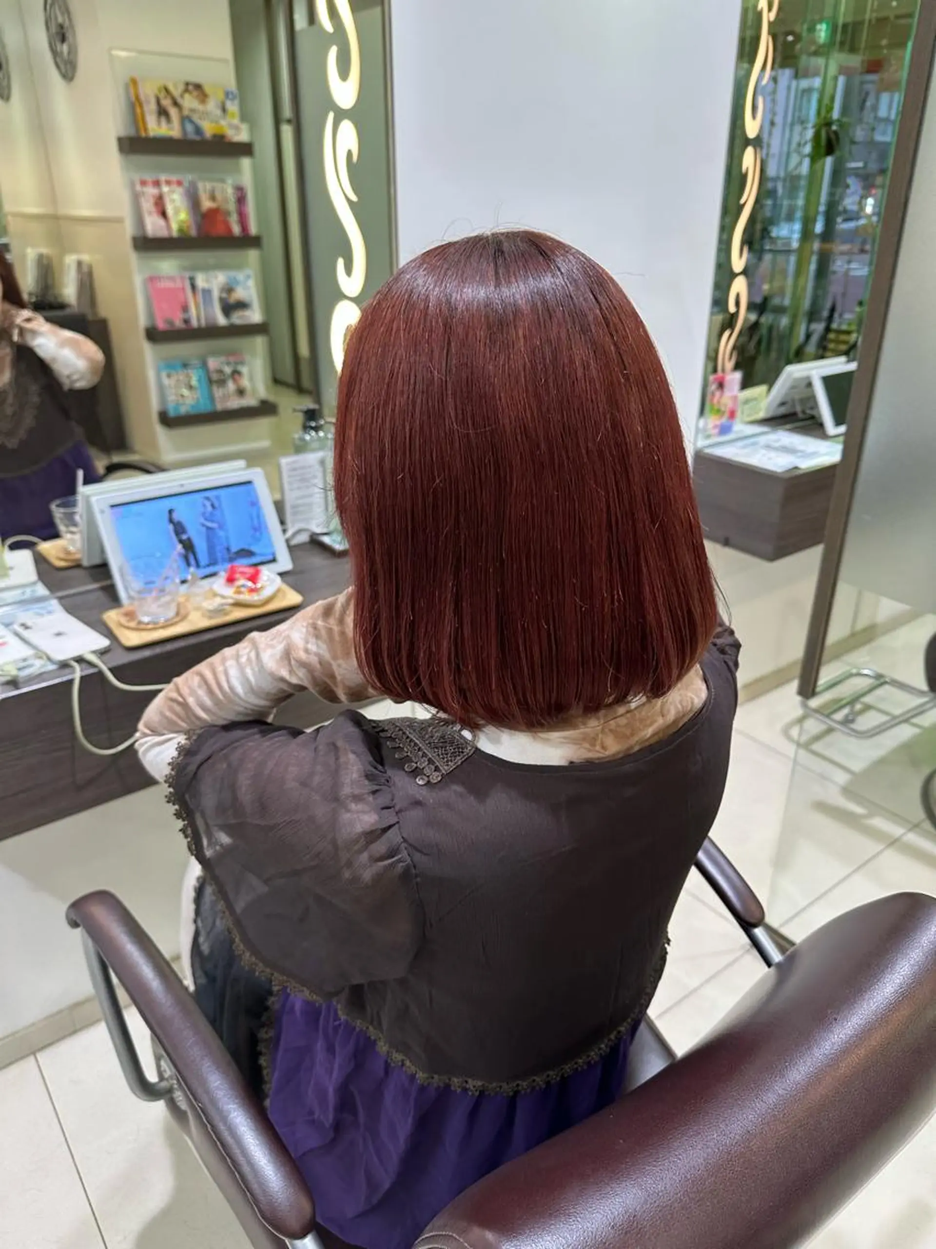 ミディアム カラー 似合わせレイヤー 海外風レイヤーmioのヘアスタイル