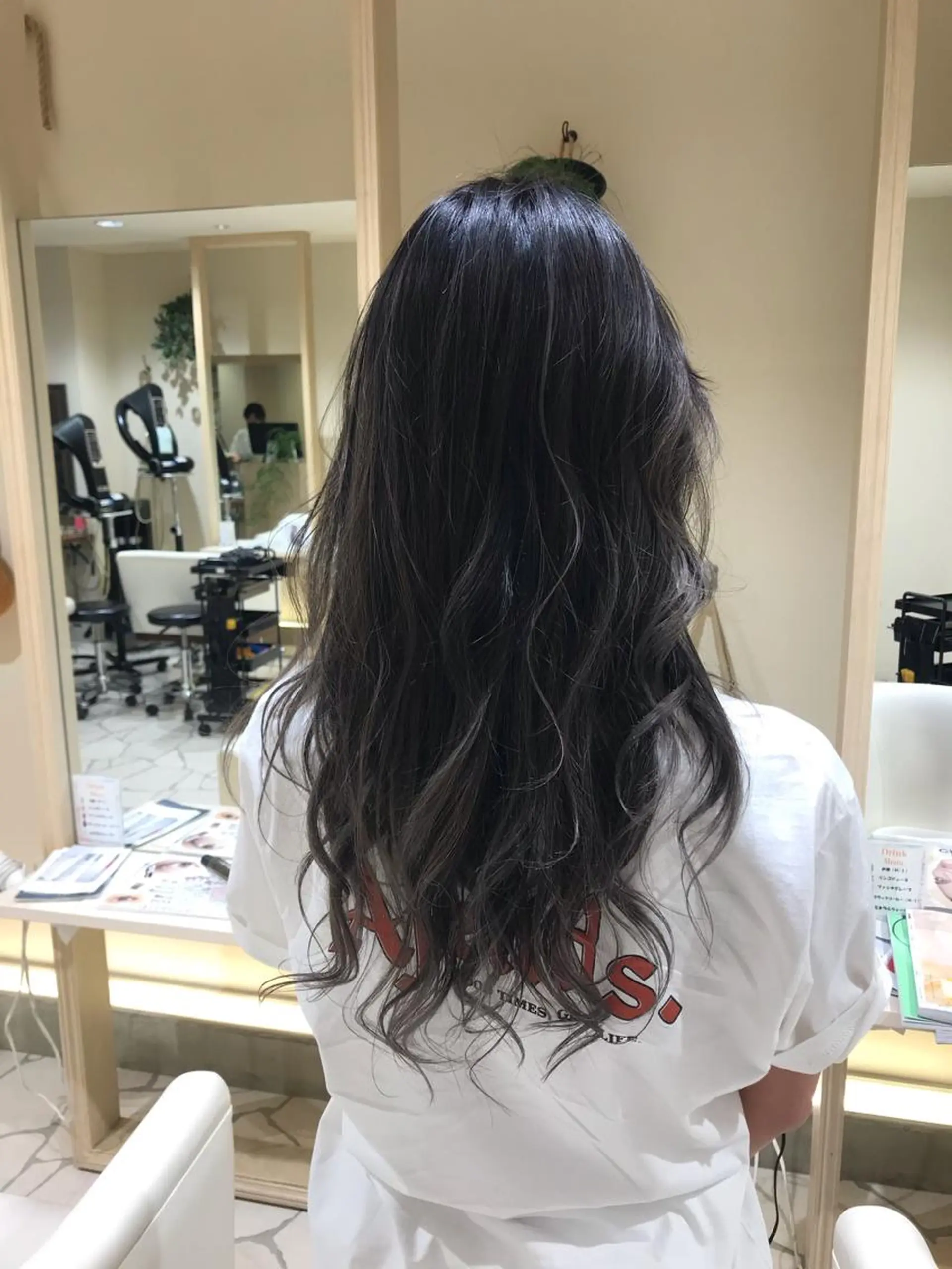 ロング カラー 三代 ゆりあのヘアスタイル
